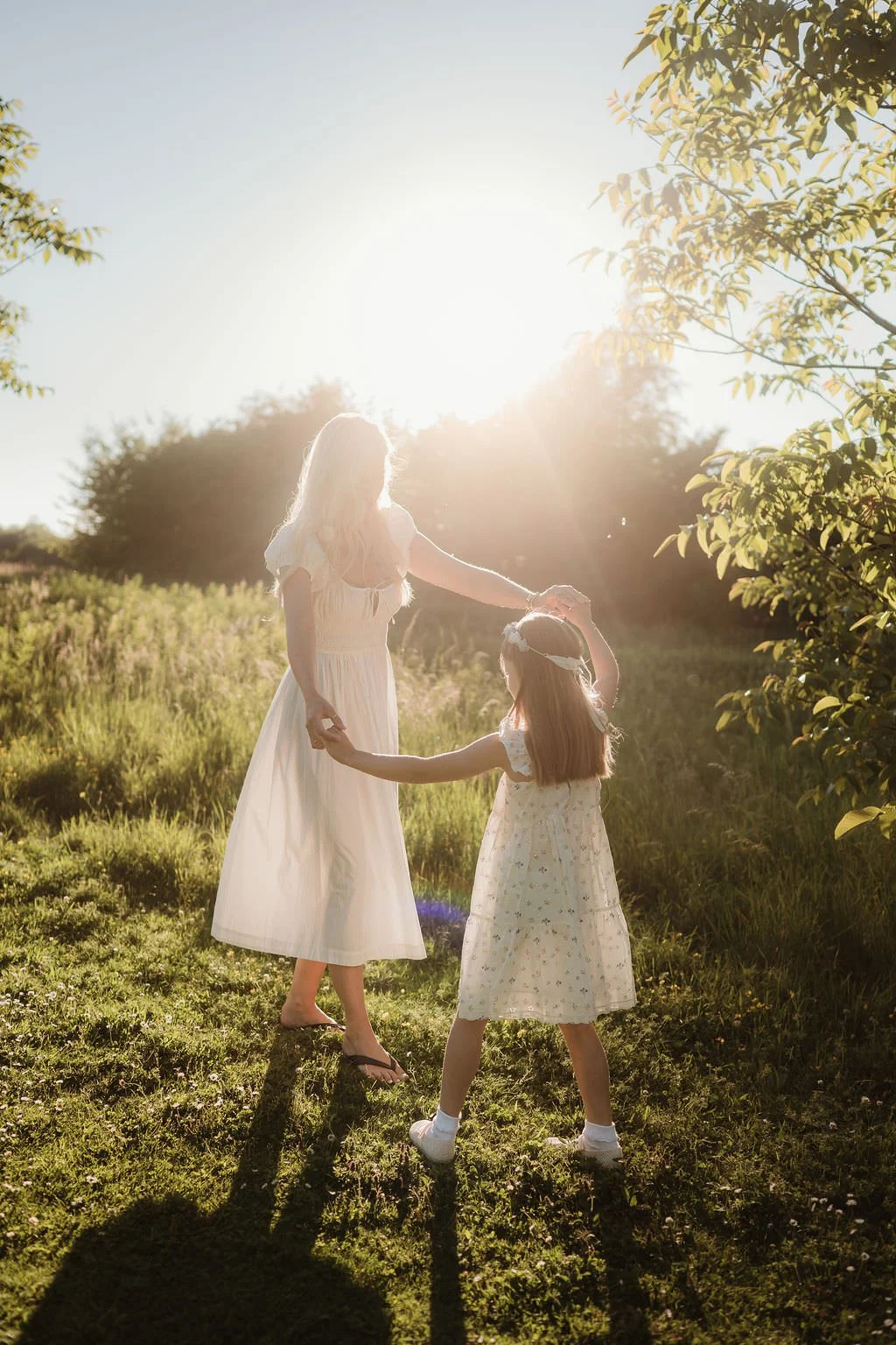 Cheltenham-outdoor-family-photographer-Morrow-10.jpg