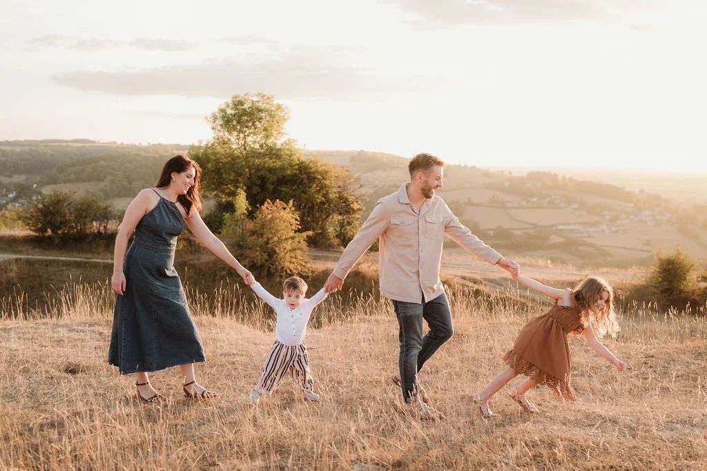 Cheltenham-outdoor-family-photographer-cox-66.jpg