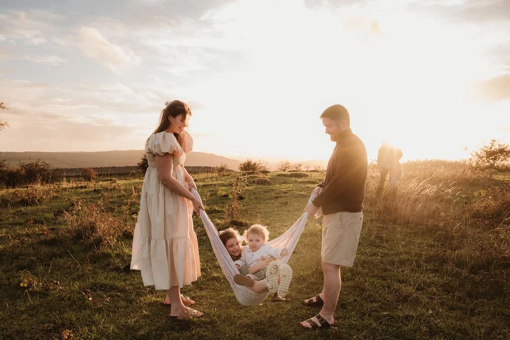 Cheltenham-outdoor-family-photographer-Mcinnes-79.jpg