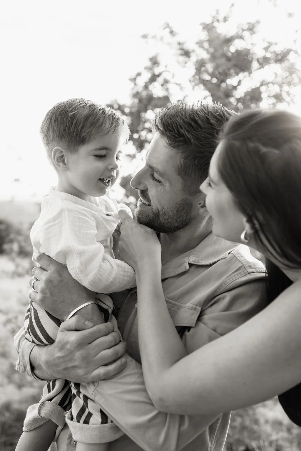 Cheltenham-outdoor-family-photographer-cox-8.jpg