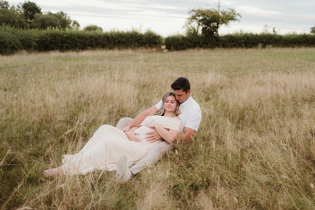 Cotswolds-outdoor-maternity-photographer-R&B-80.jpg