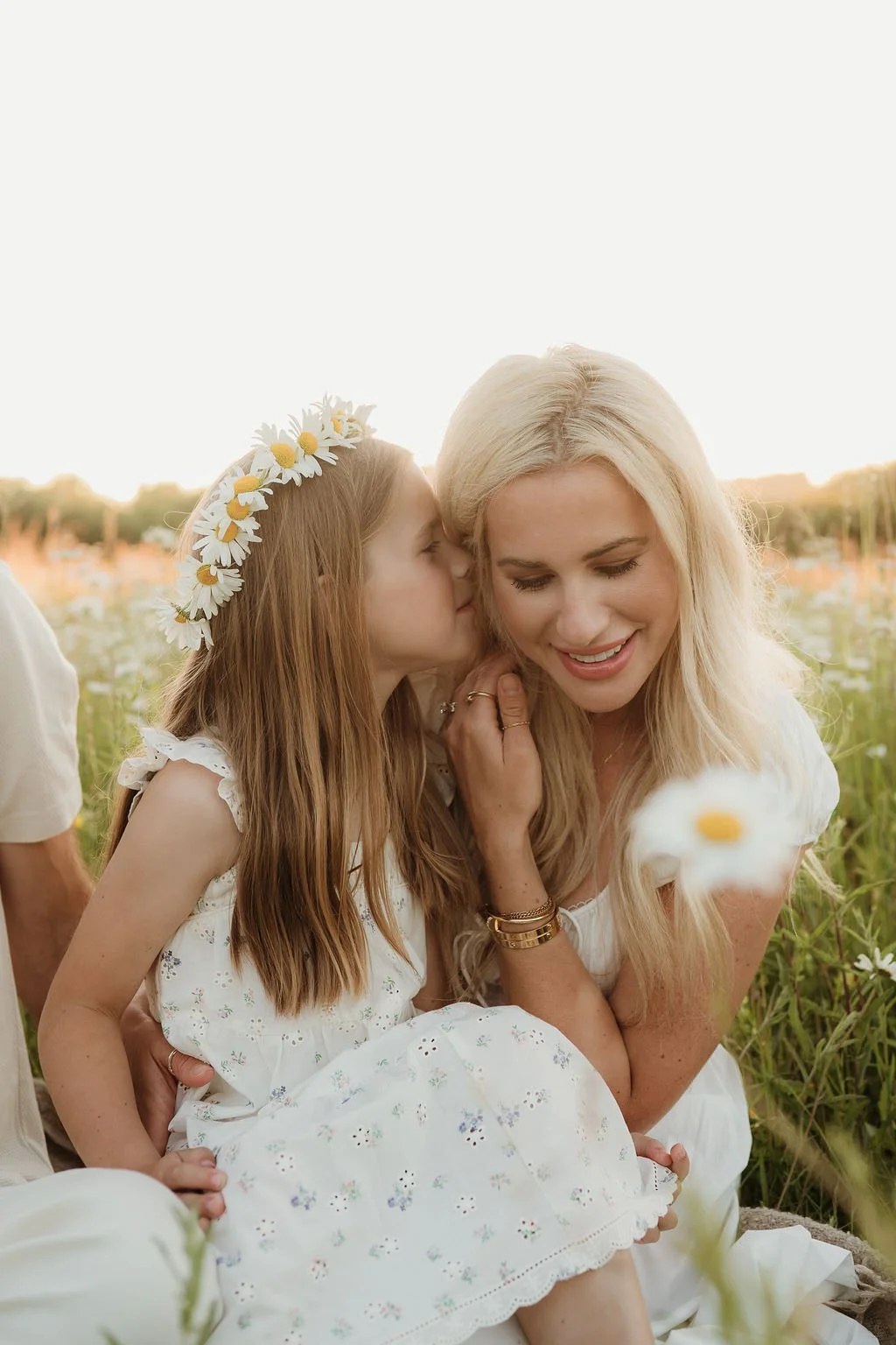 Cheltenham-outdoor-family-photographer-Morrow-84.jpg