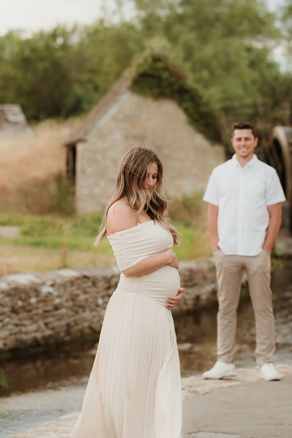 Cotswolds-outdoor-maternity-photographer-R&B-69.jpg