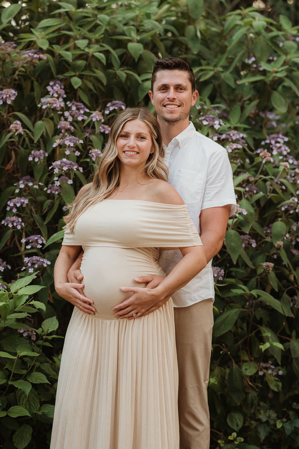 Cotswolds-outdoor-maternity-photographer-R&B-13.jpg