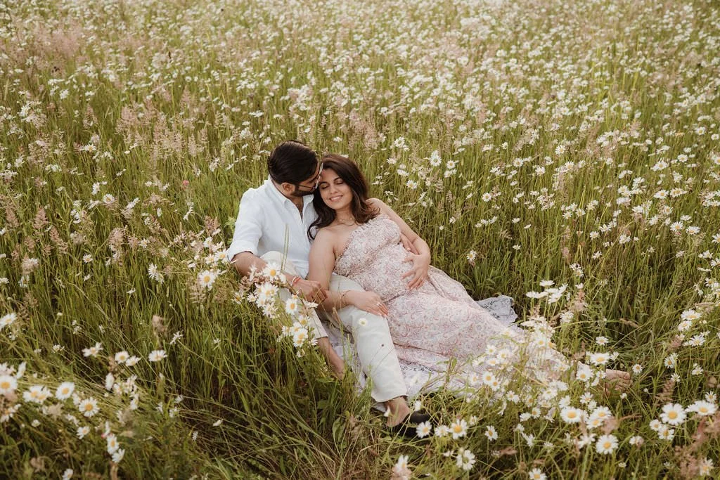 Cotswolds-maternity-photographer-mihira-55.jpg