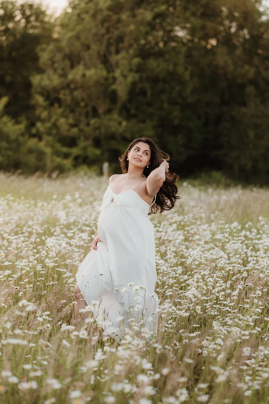 Cotswolds-maternity-photographer-mihira-20.jpg