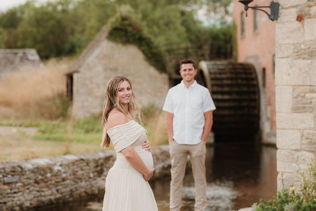 Cotswolds-outdoor-maternity-photographer-R&B-68.jpg