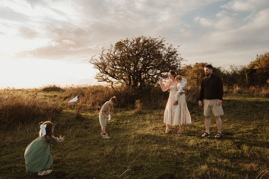 Cheltenham-outdoor-family-photographer-Mcinnes-68.jpg