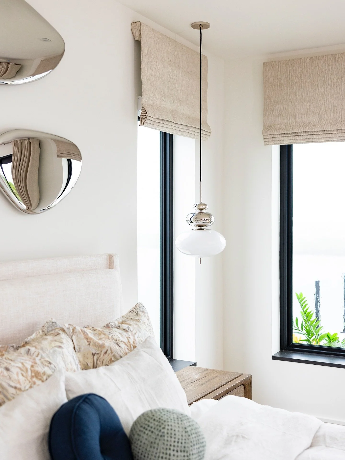 When we say lighting is the jewelry of the room, we&rsquo;re not kidding&hellip; she is basically wearing diamonds. 💎✨

Our #ACIxNSB coastal bedroom got the glow-up it deserved with this sculptural pendant that literally reflects its surroundings&he