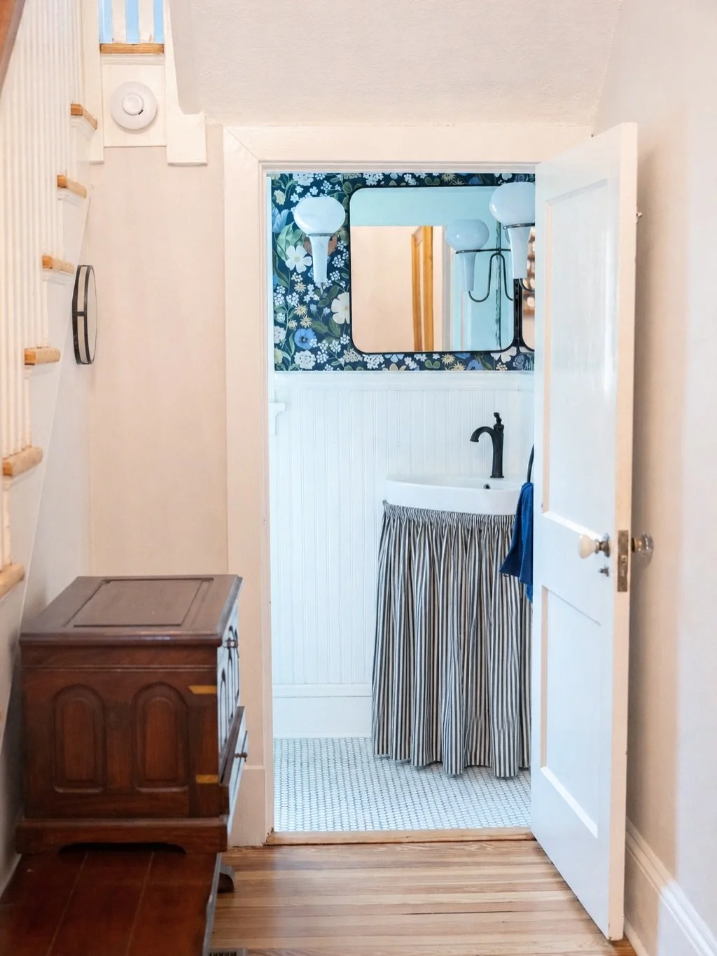 Small historic space. Big preserved energy. ✨

Historic homes have a way of reminding us that great design isn&rsquo;t about square footage&hellip; it&rsquo;s about intention.

This under-stair powder bath may be compact, but every inch was asked to 