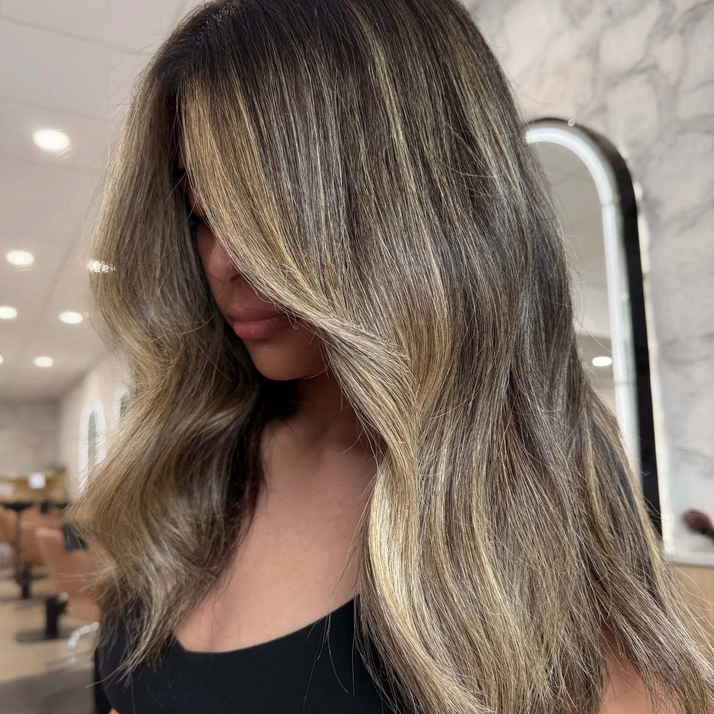I know static posts are so 2020 but I forgot to take a before. So you&rsquo;re just gonna have to believe me when I tell you this mane was darkest brown/almost black. 

High impact bronde for the gorgeous Jennifer ❤️&zwj;🔥