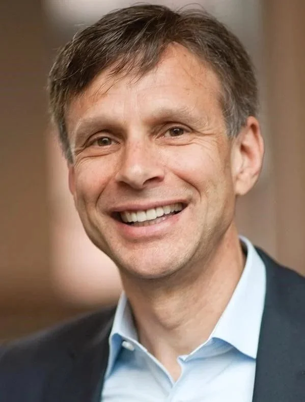 Photo of Dr. Christopher Laszlo