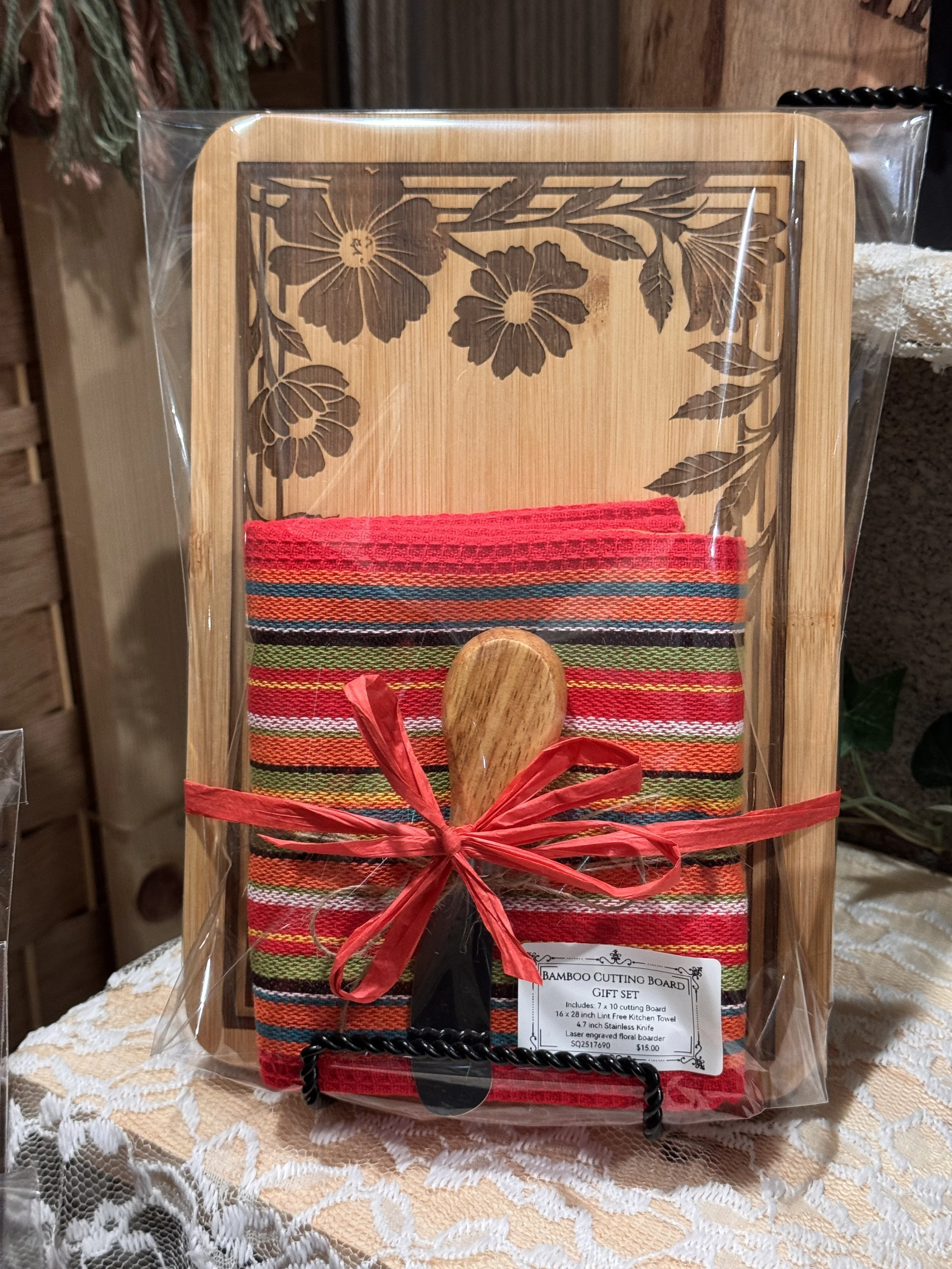 Bamboo Cutting Board Gift Set Red