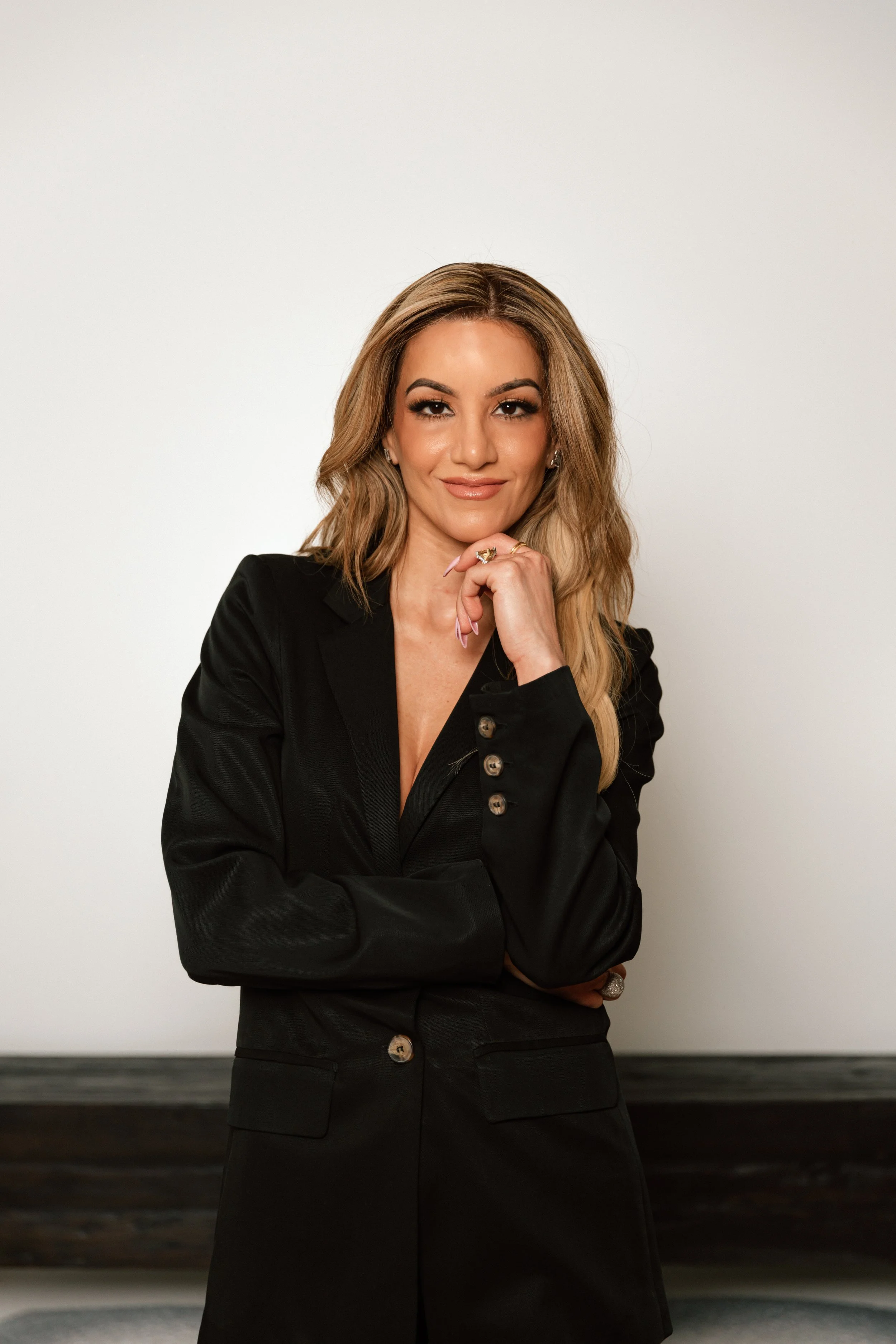 Dr. Mona Amini Not Your Typical Psychiatrist Scottsdale Arizona