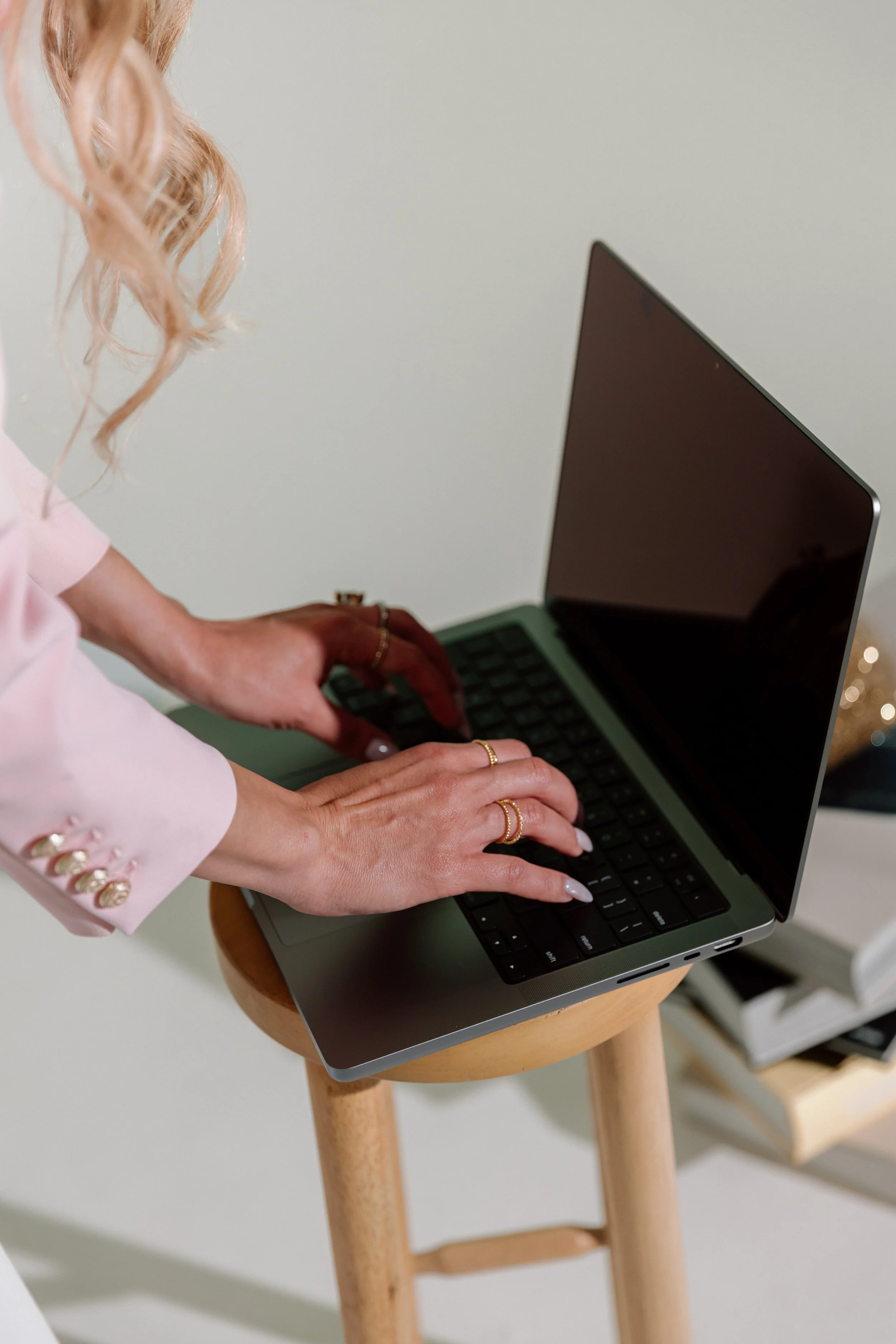 Digital Detox and the Mind: Reclaiming Focus in a Hyperconnected World