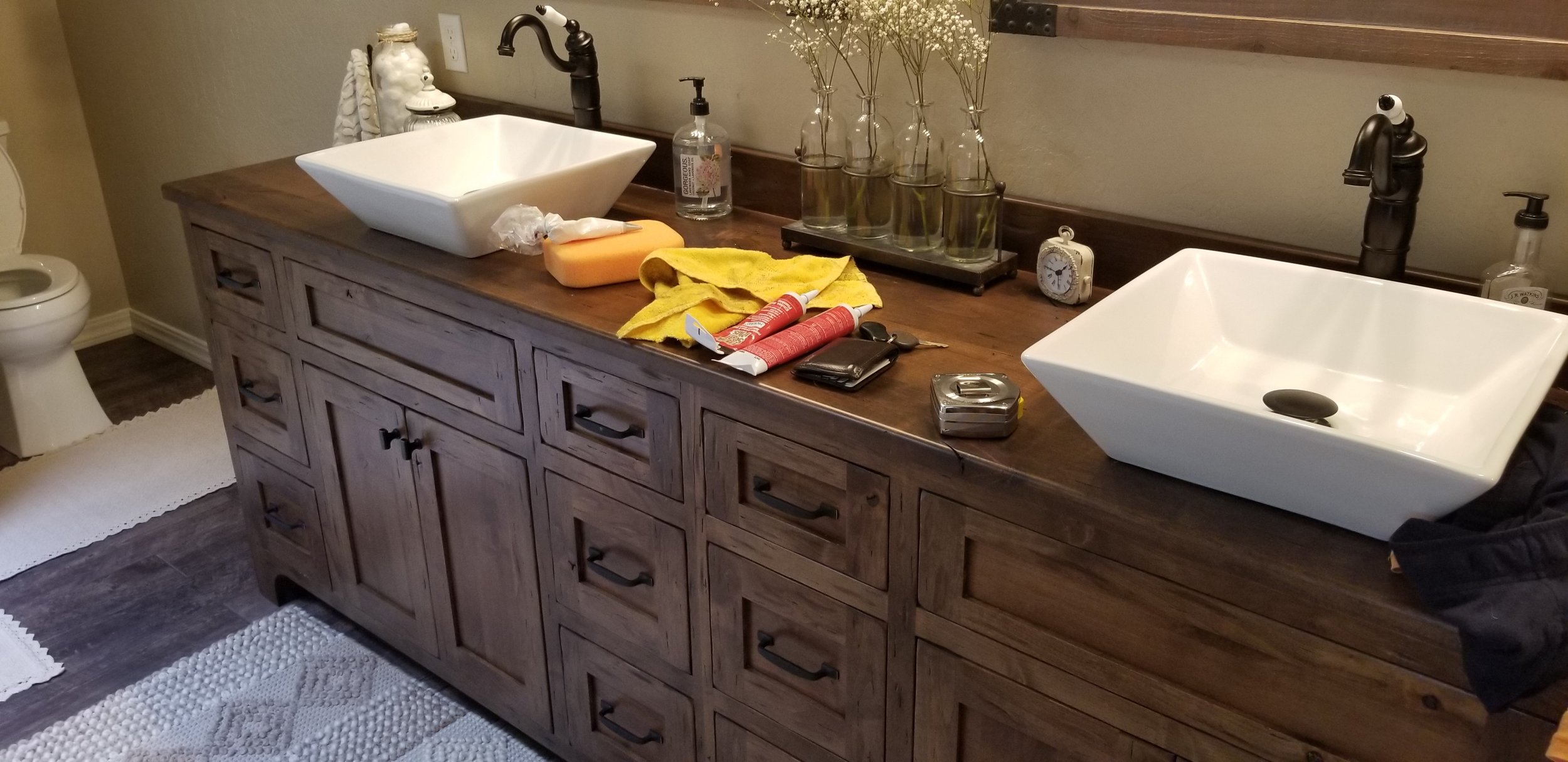 hall vanity.jpg
