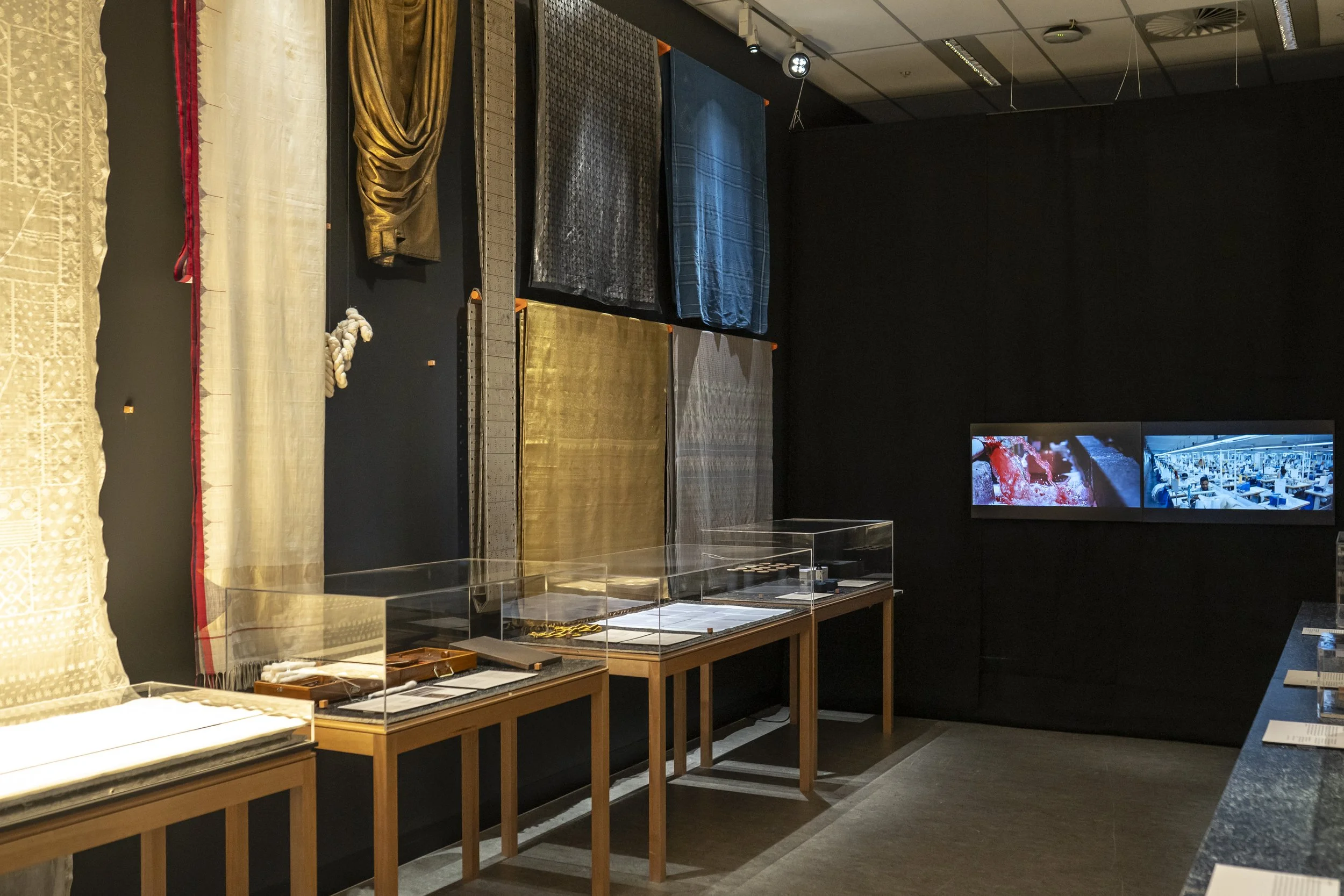 studio-peter-king-OffbeatSari_Opening_38.jpg
