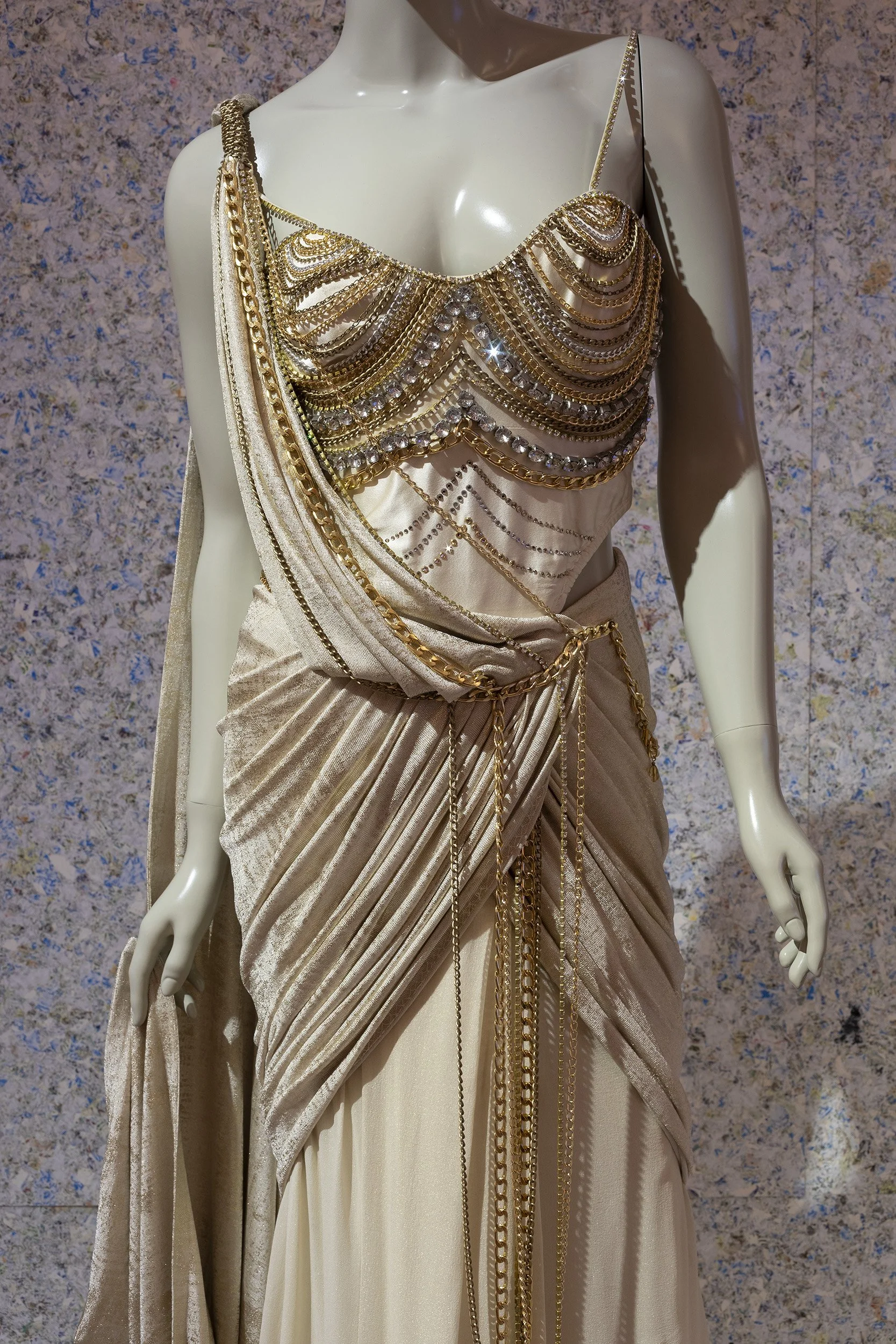studio-peter-king-Bunjil_Offbeat-Sari_34.jpg