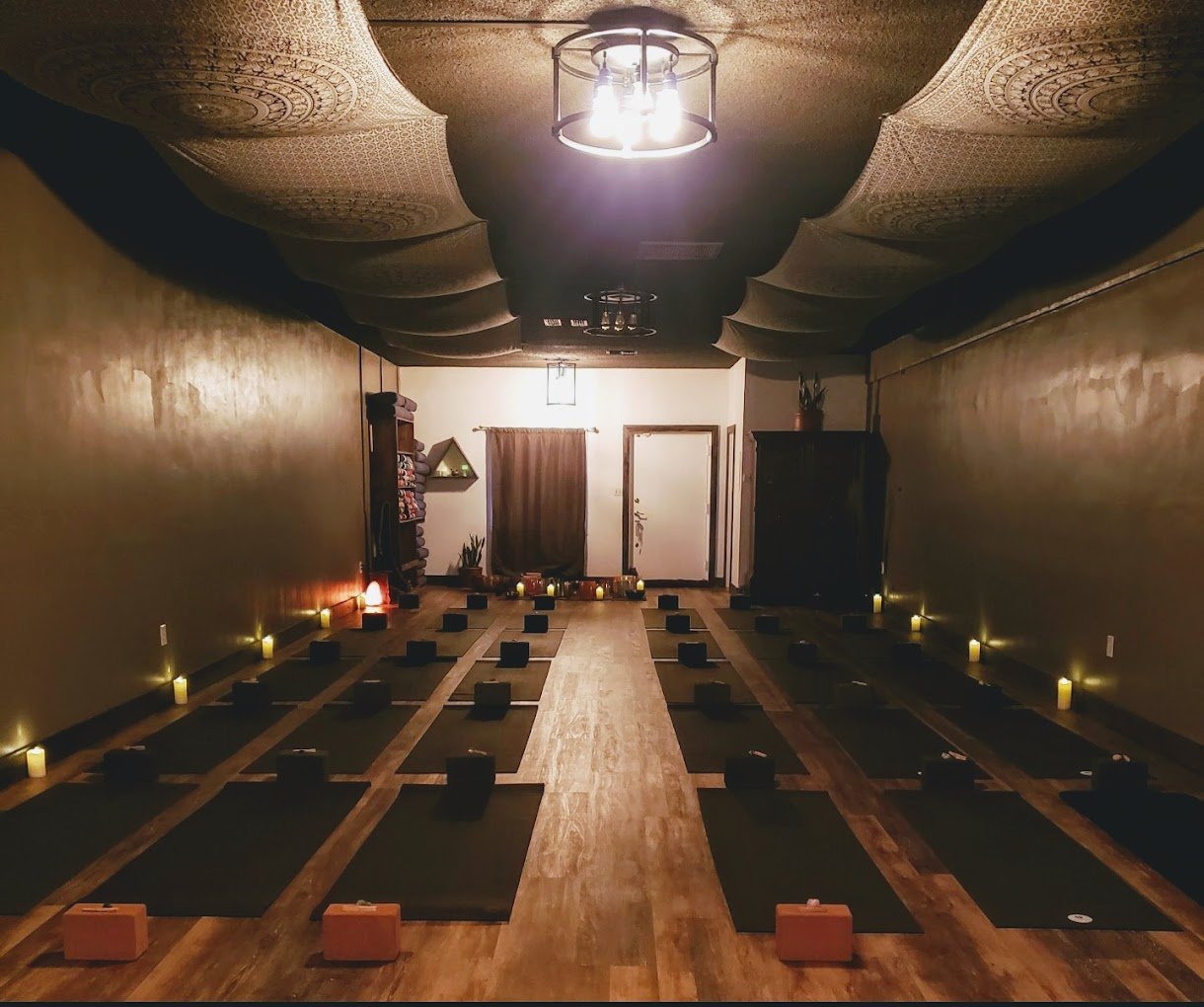 STRETCH, SWEAT, & SLAY: THE HIGH DESERT YOGA EXPERIENCE