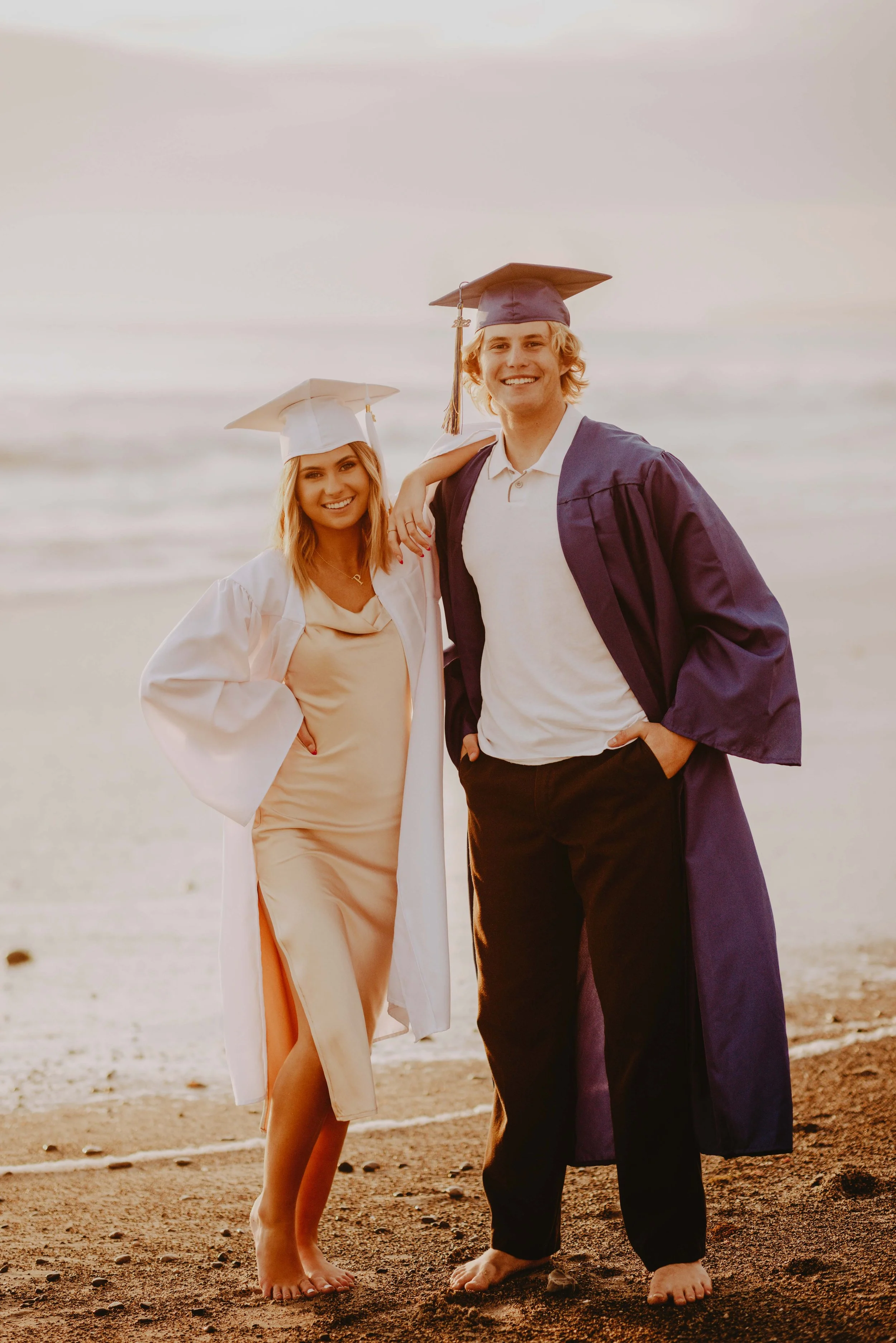  cap and gown boy girl twin senior pictures outfits  