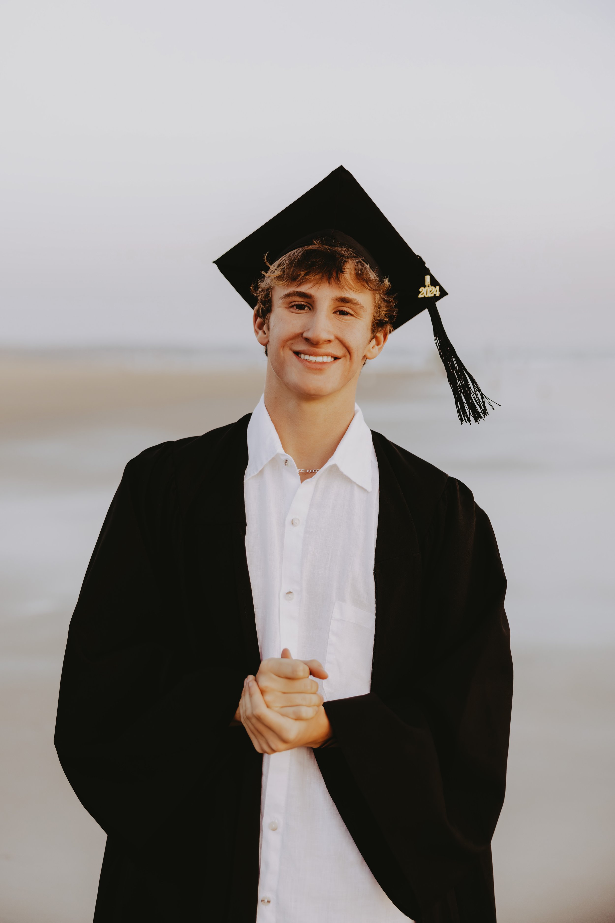  guy cap and gown senior pictures 