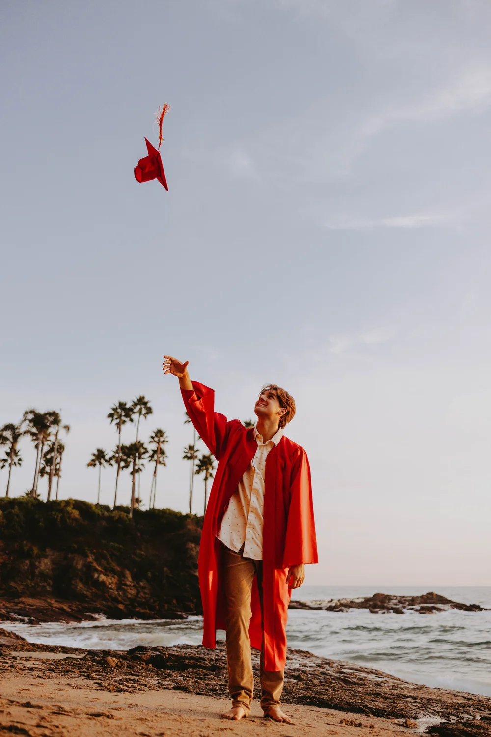  fun guy cap and gown senior pictures 