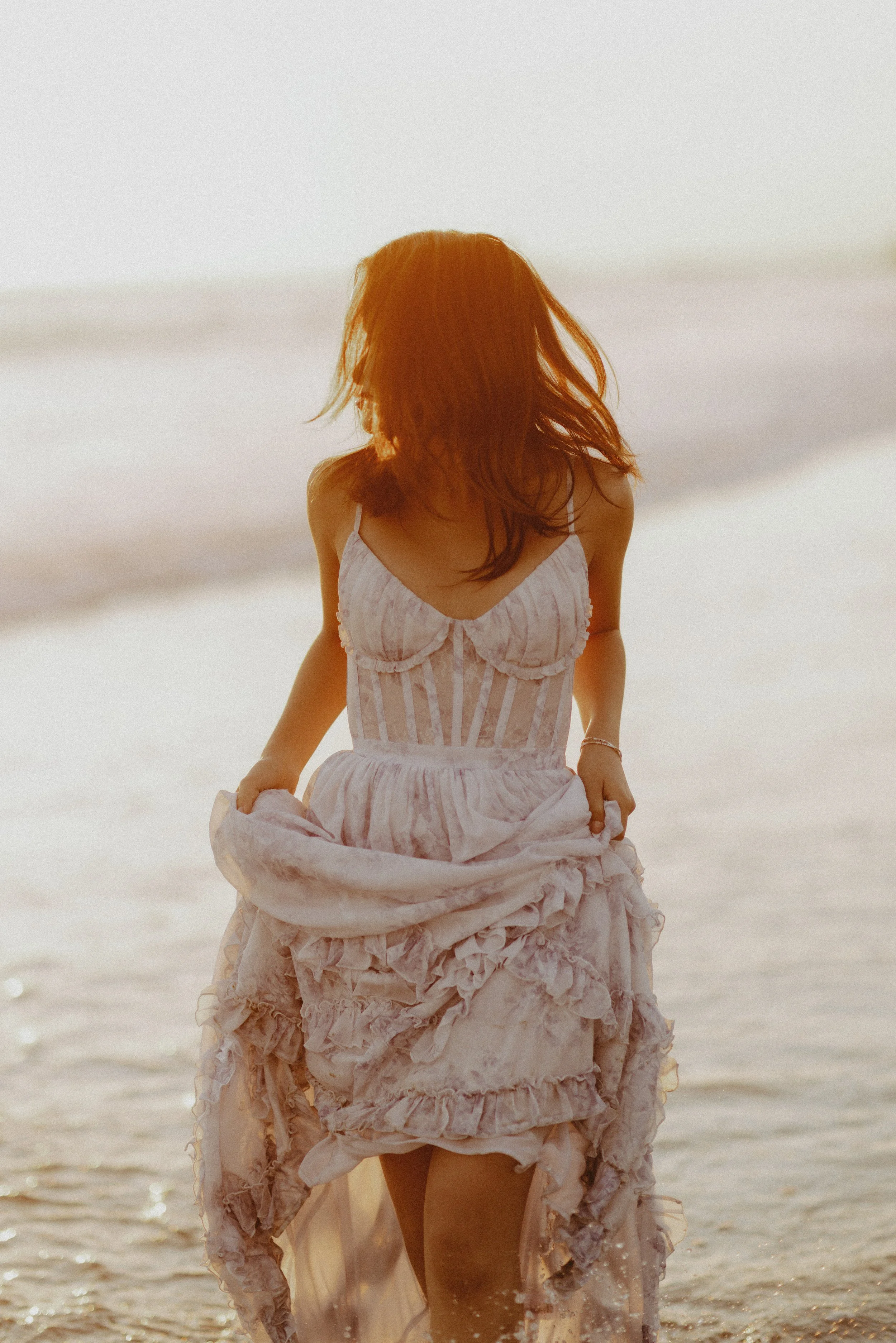  cinematic senior photos on the beach 