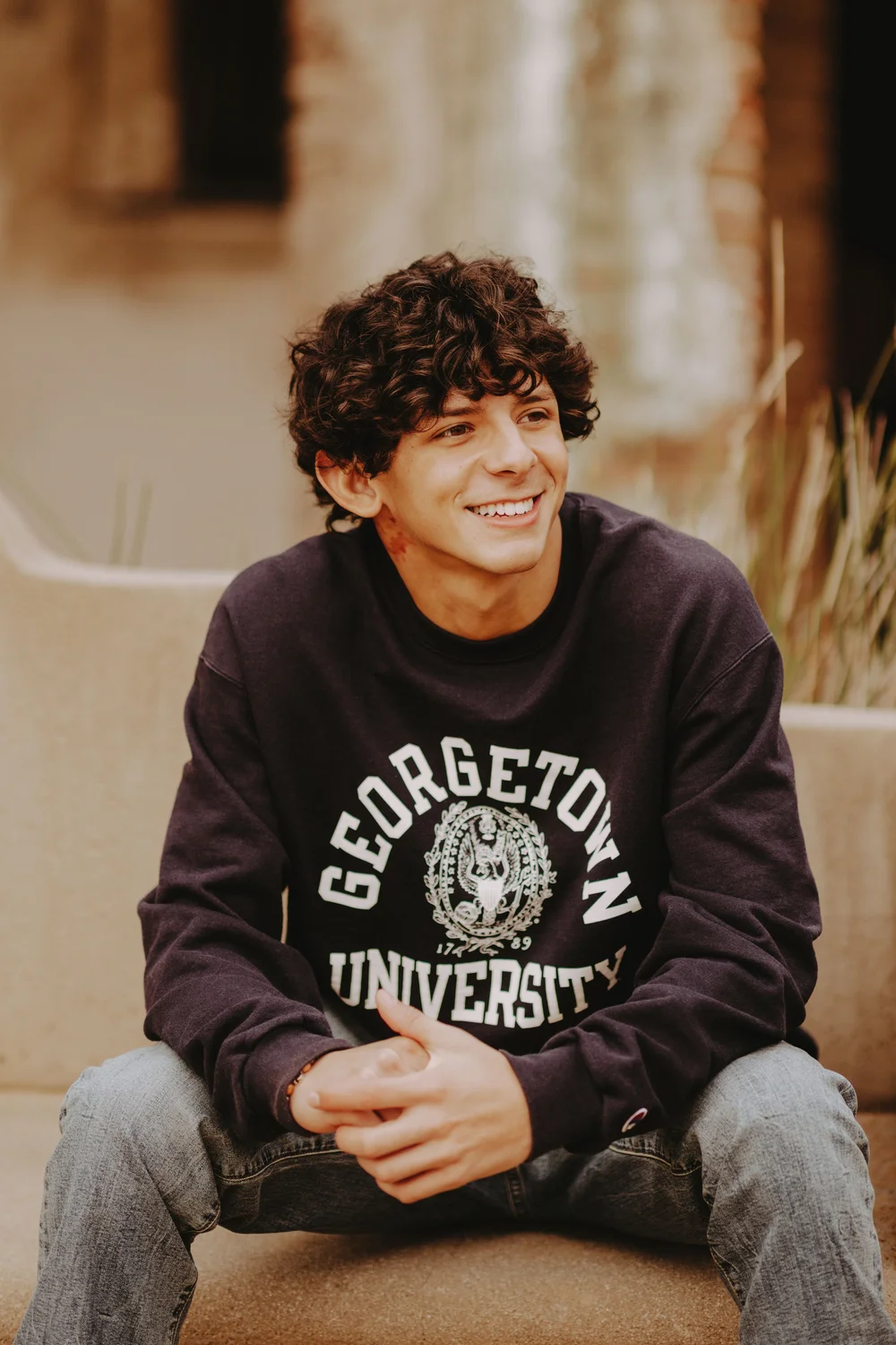  college shirt guy senior photo outfits 