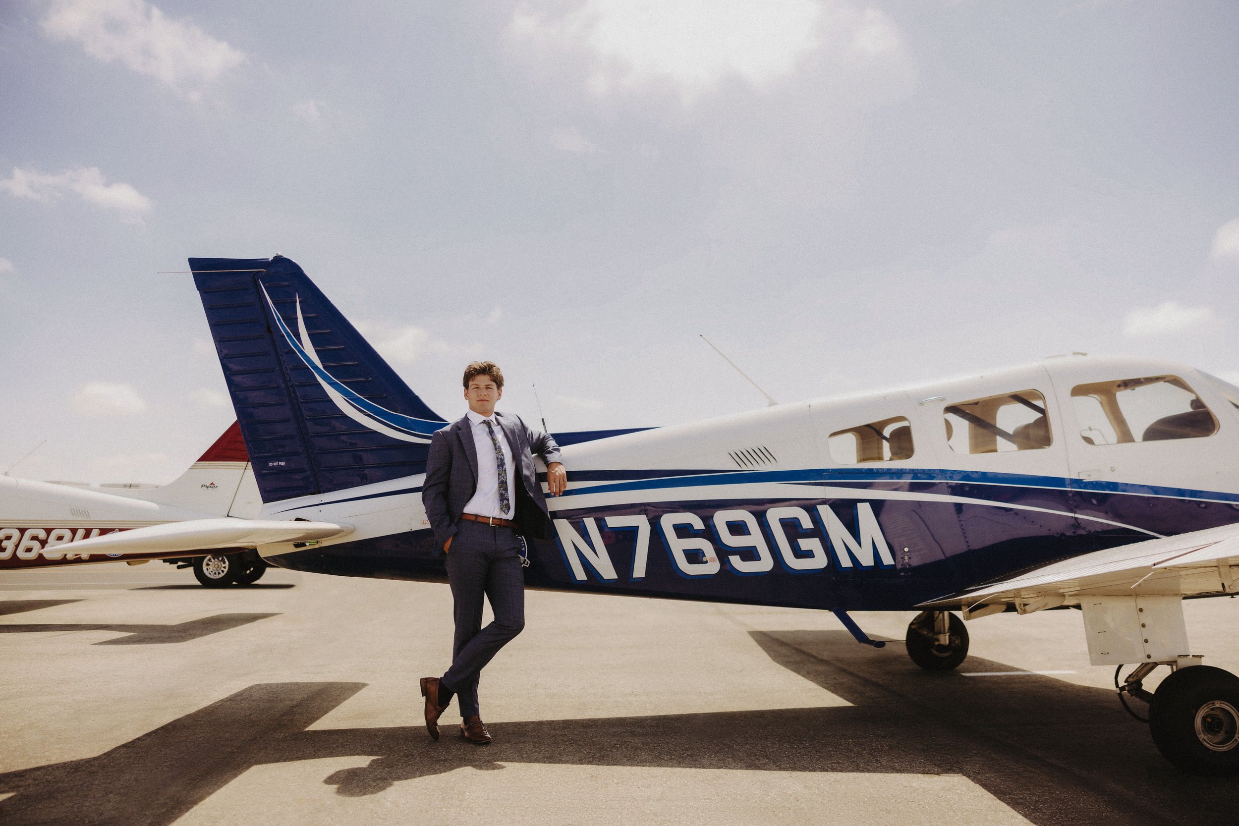 aviation senior pictures in socal