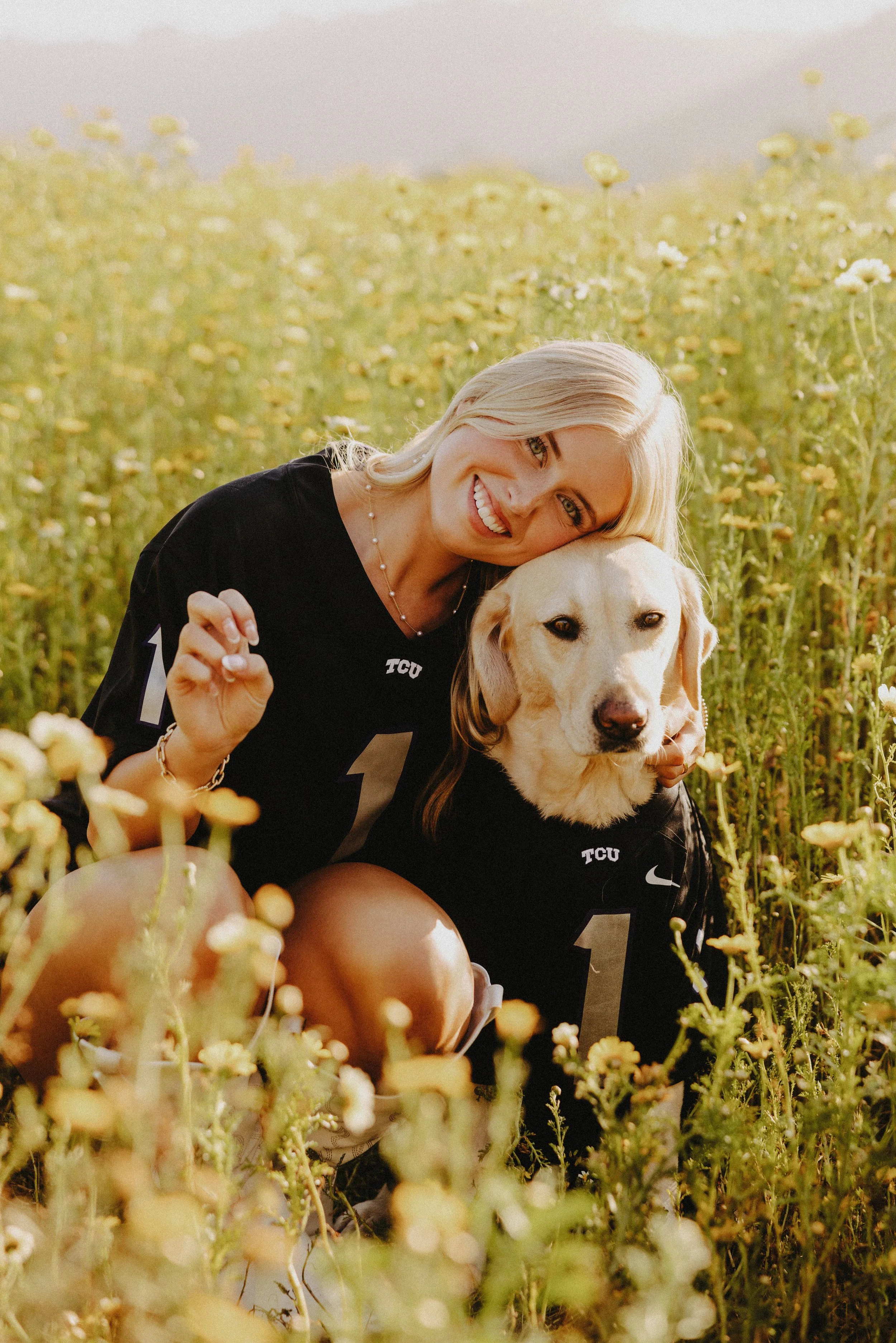  tcu senior pictures with dog 