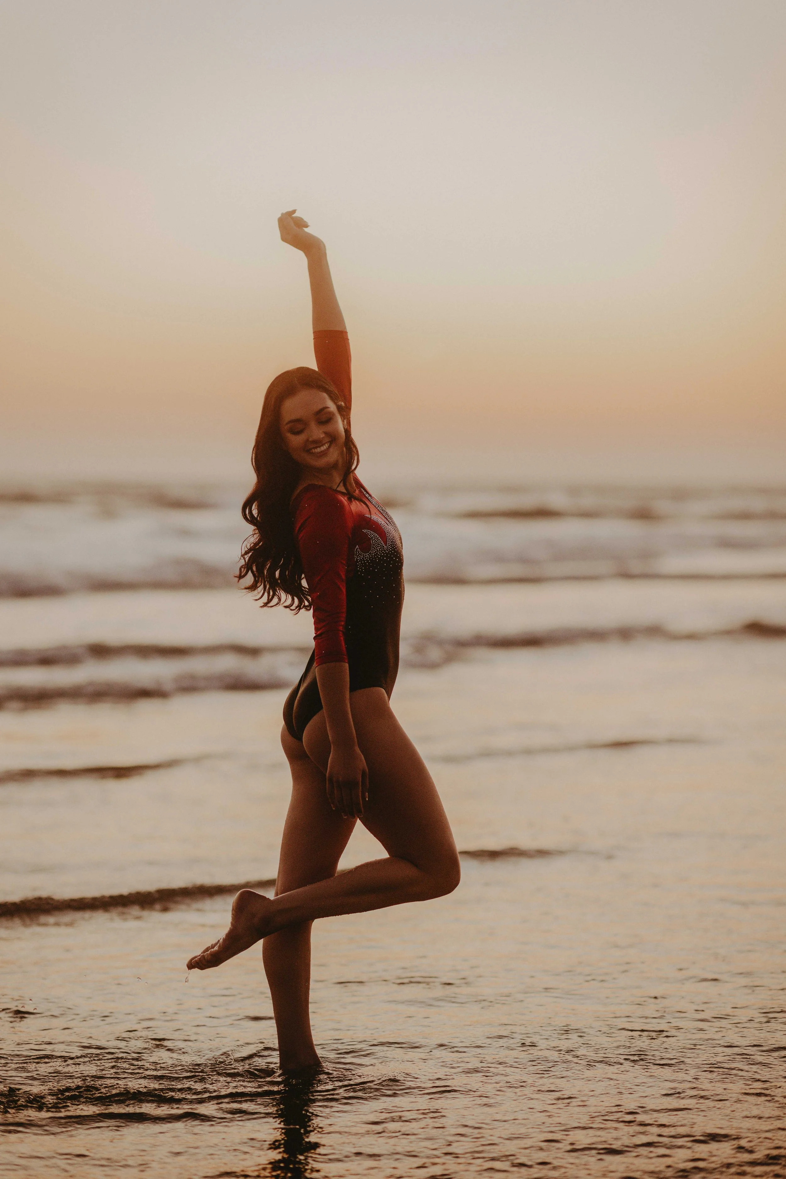  dance senior pictures on the beach 