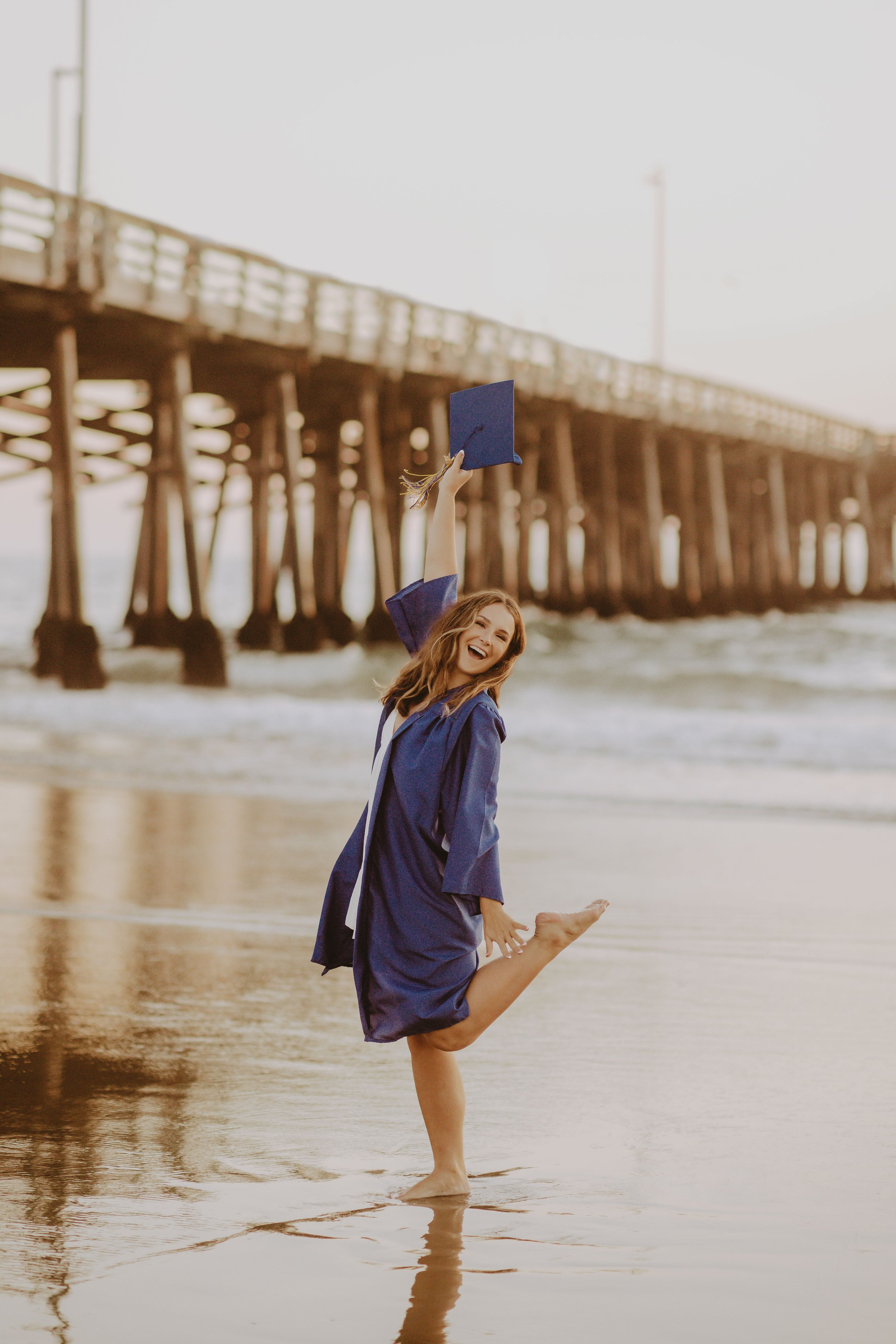  cap and gown senior photos 