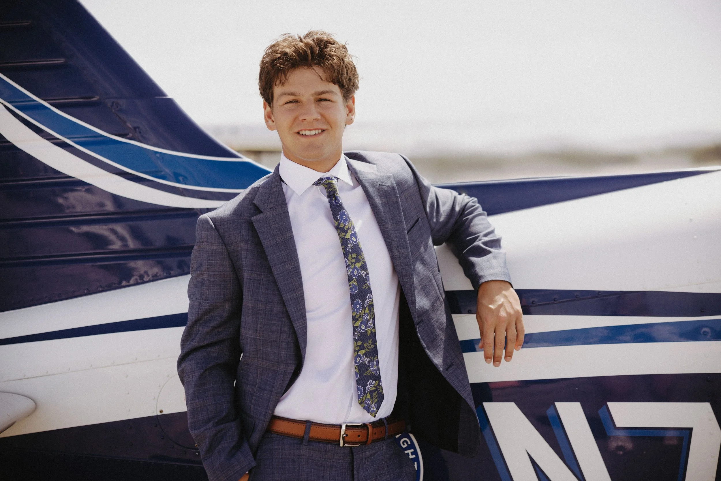 Aviation Senior Pictures what to wear for senior photos for guys