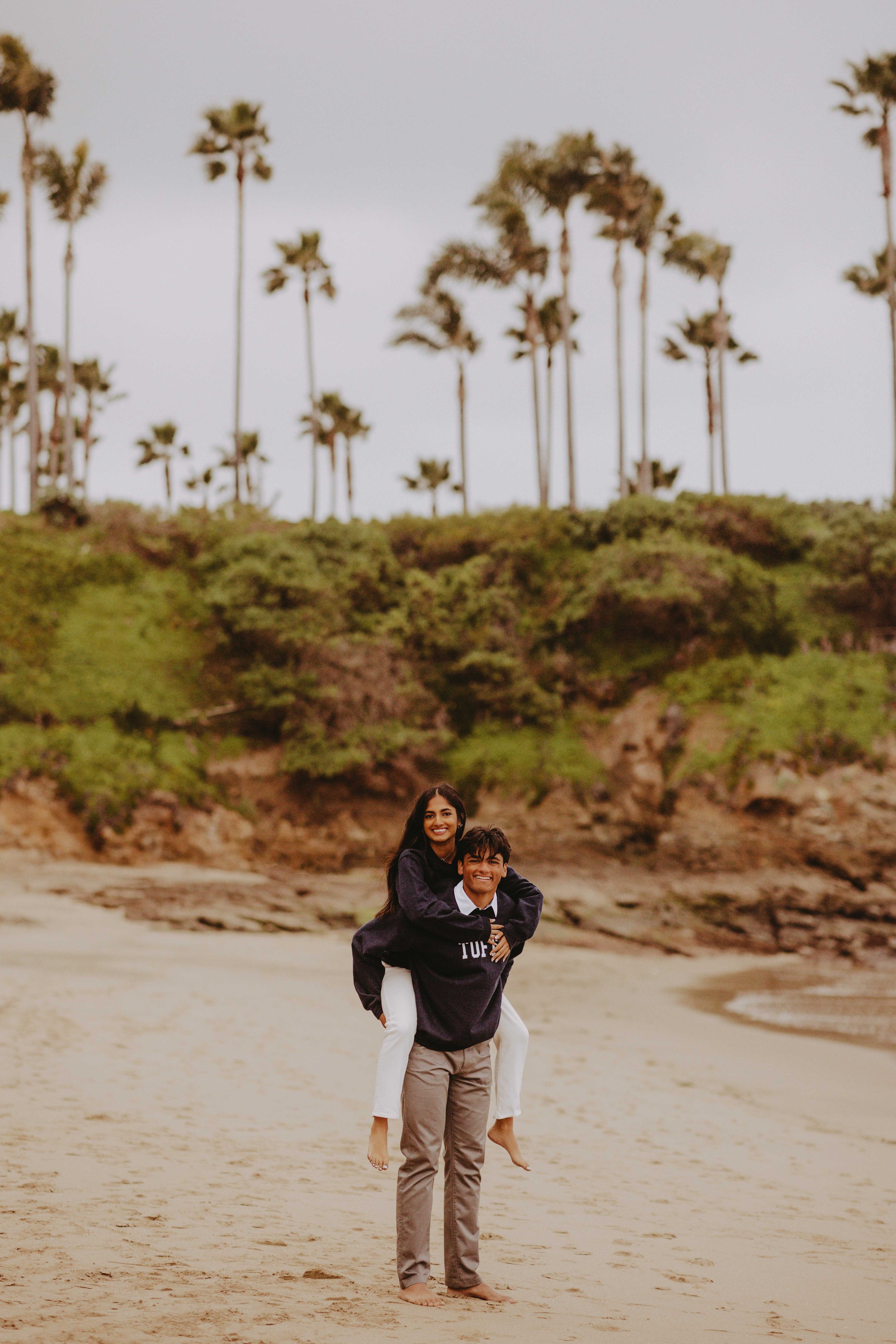  what to wear for boy girl twin senior pictures 