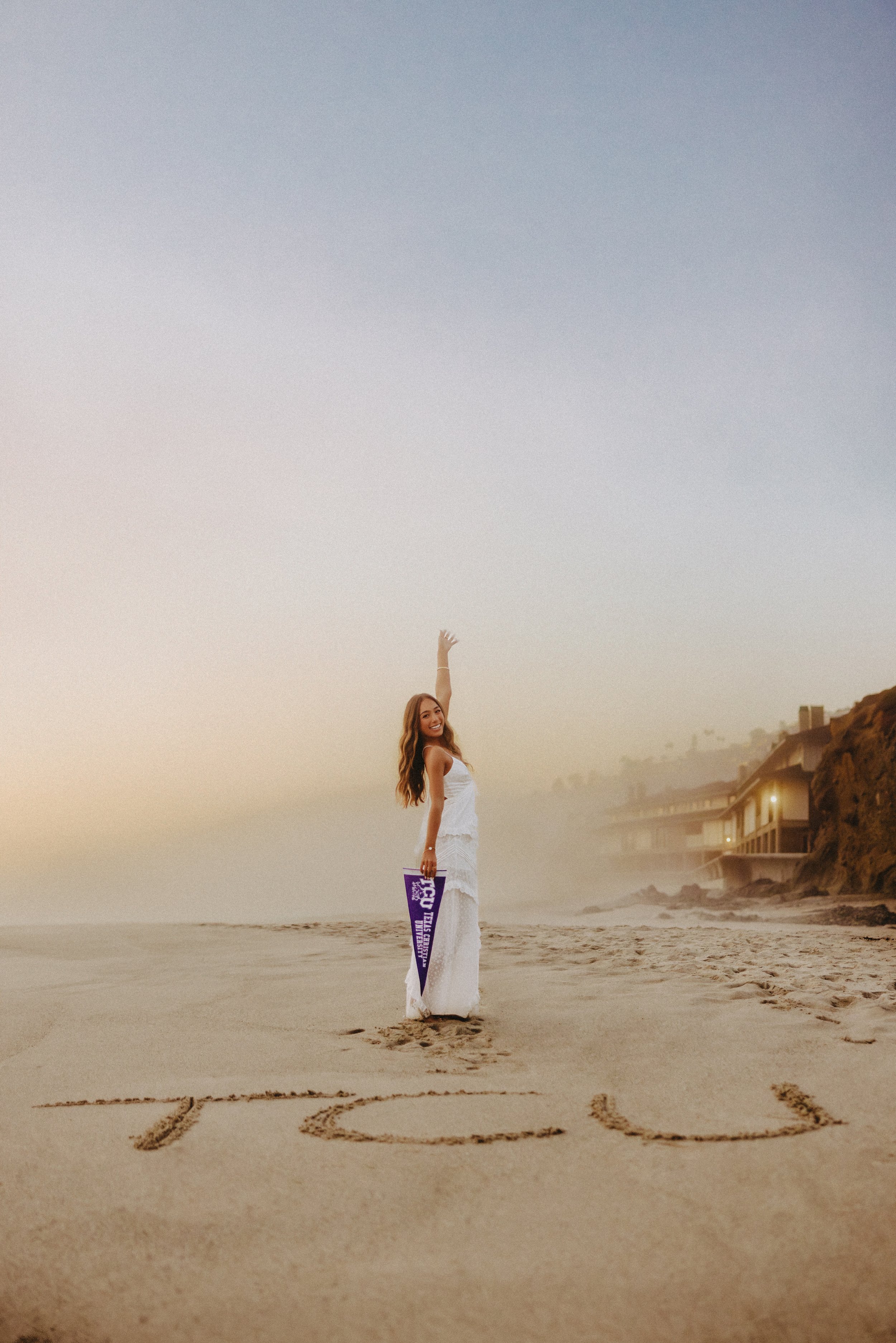 tcu senior pictures on the beach