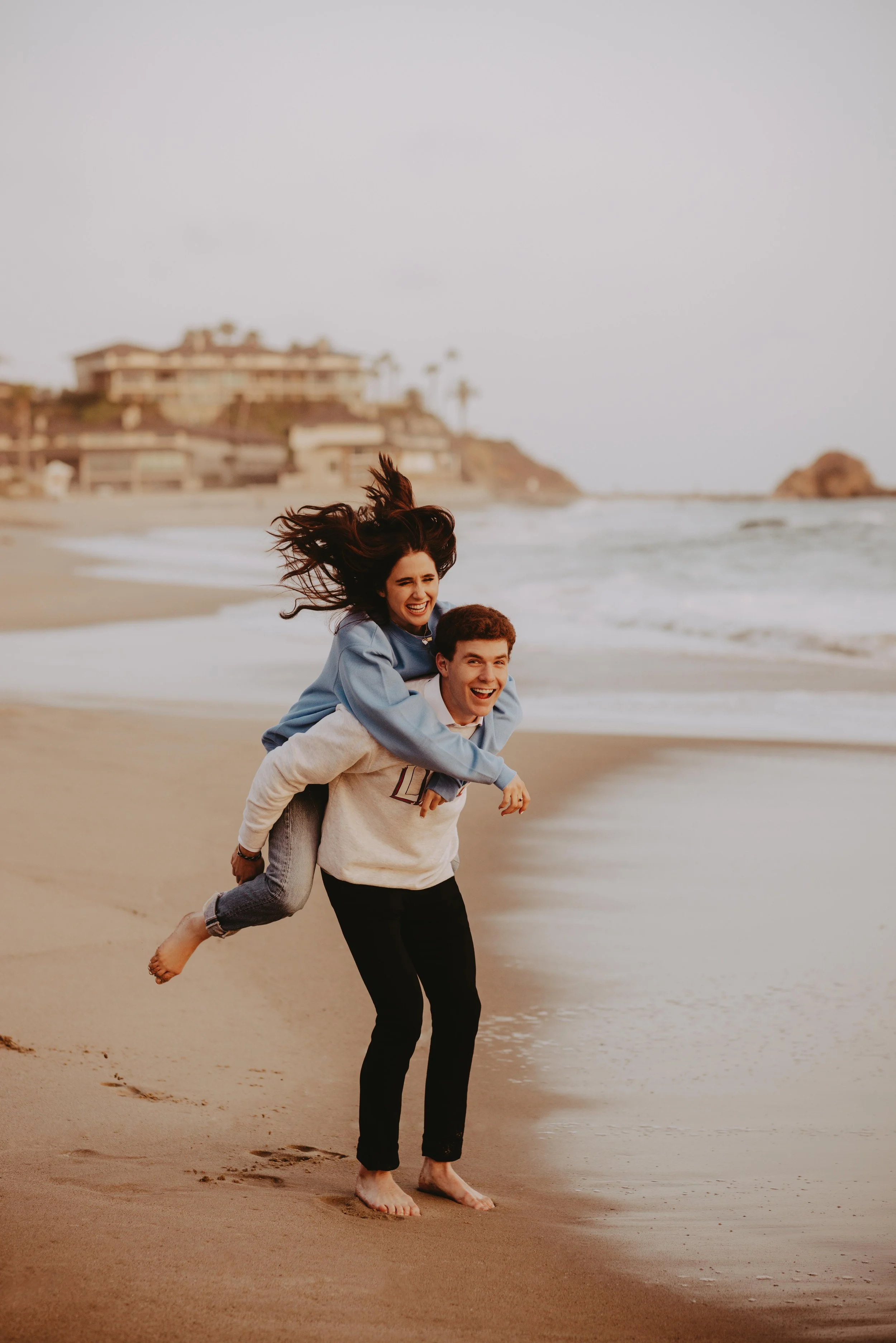  twin senior pictures outfits on the beach 