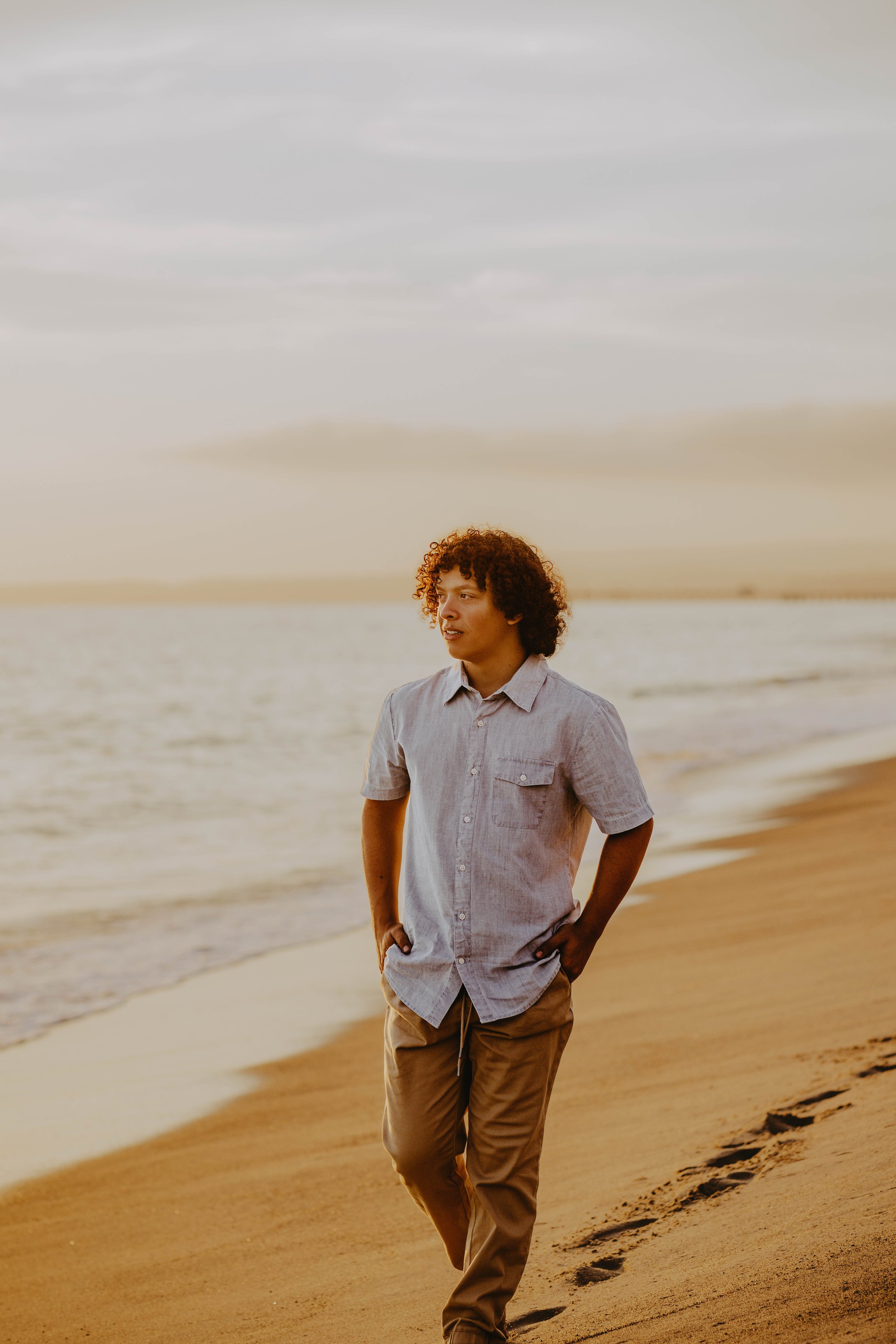  beach guy senior photo outfits 