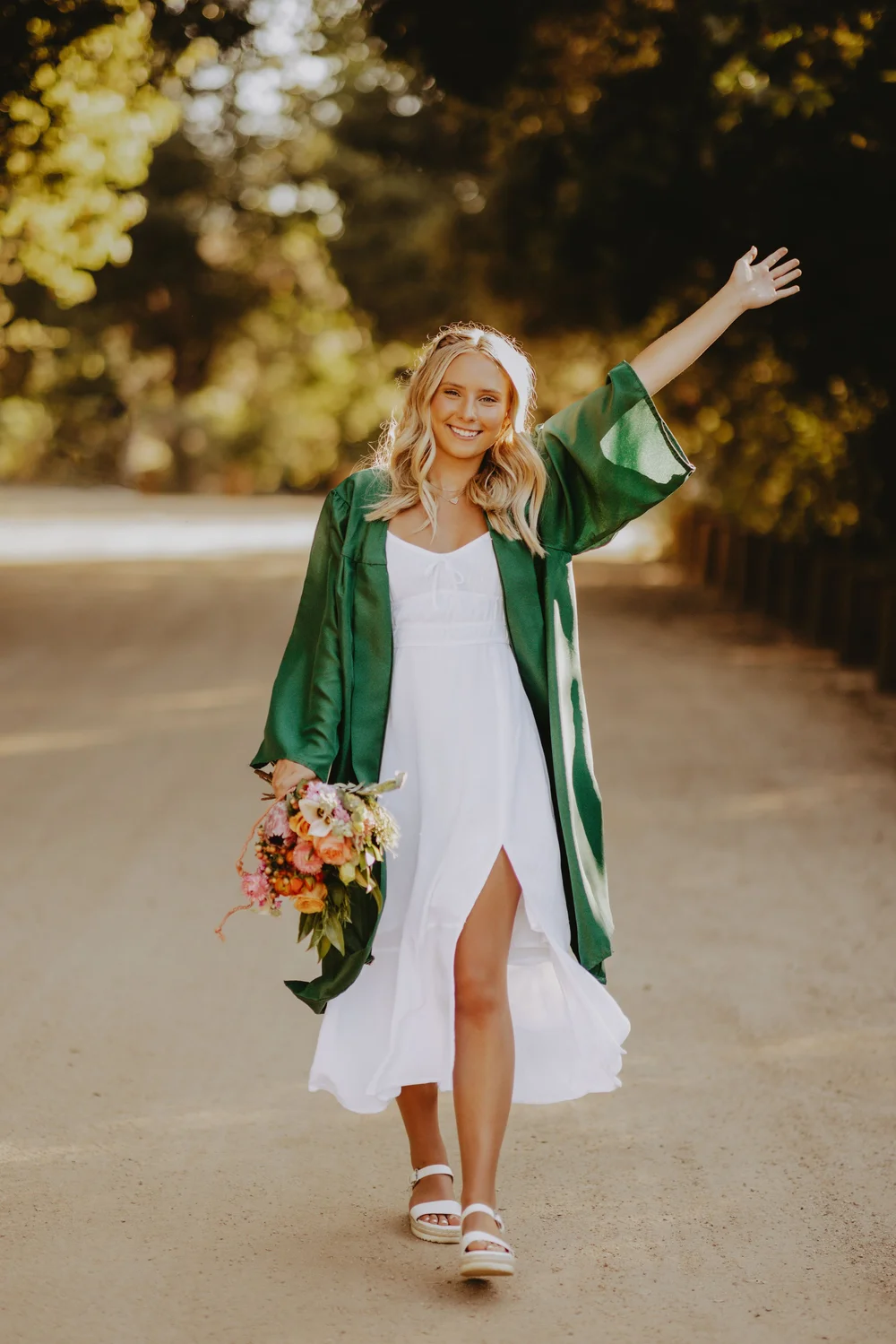  cap and gown senior pictures 