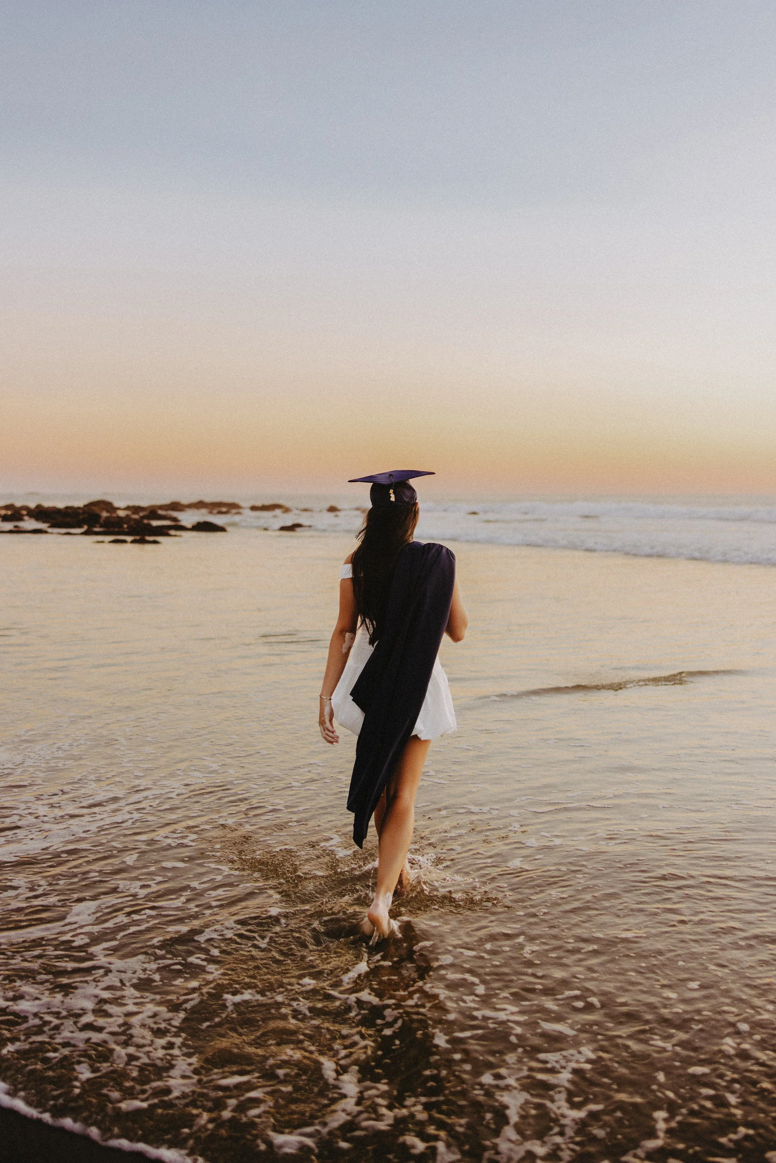  cap and gown senior pictures 