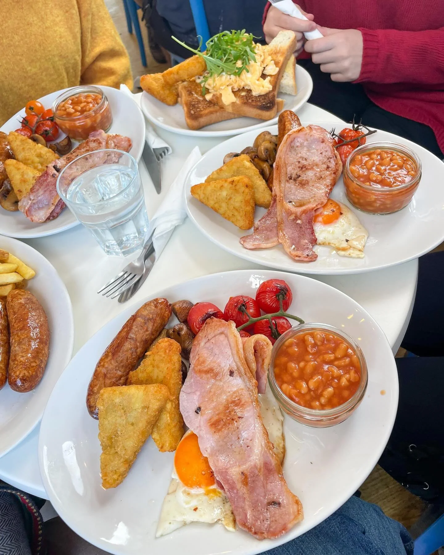 heyyy everyone! i&rsquo;m officially back from the uk and settled again in pittsburgh😋 here&rsquo;s a wrap-up post highlighting my absolute FAVES from my time abroad &mdash; LETS HIT IT🇬🇧🍻 (part 2)

slide 1: cornish breakfast
📍I WISH I KNEW!!! s