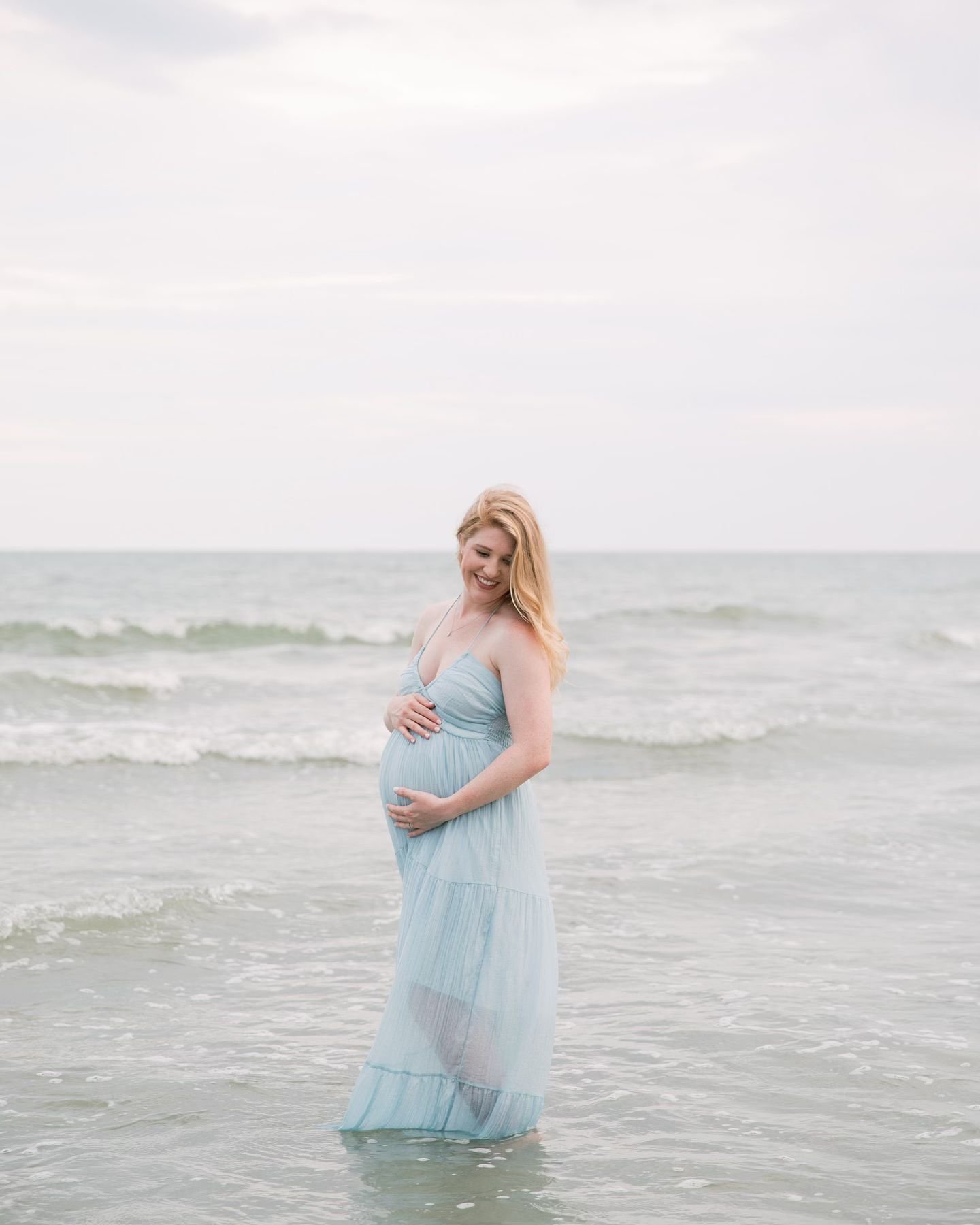 One of the biggest compliments is when another very talented photographer hires you to photograph a milestone in their life! It was my pleasure photographing you and your family, @mariahrphillips! 🤍