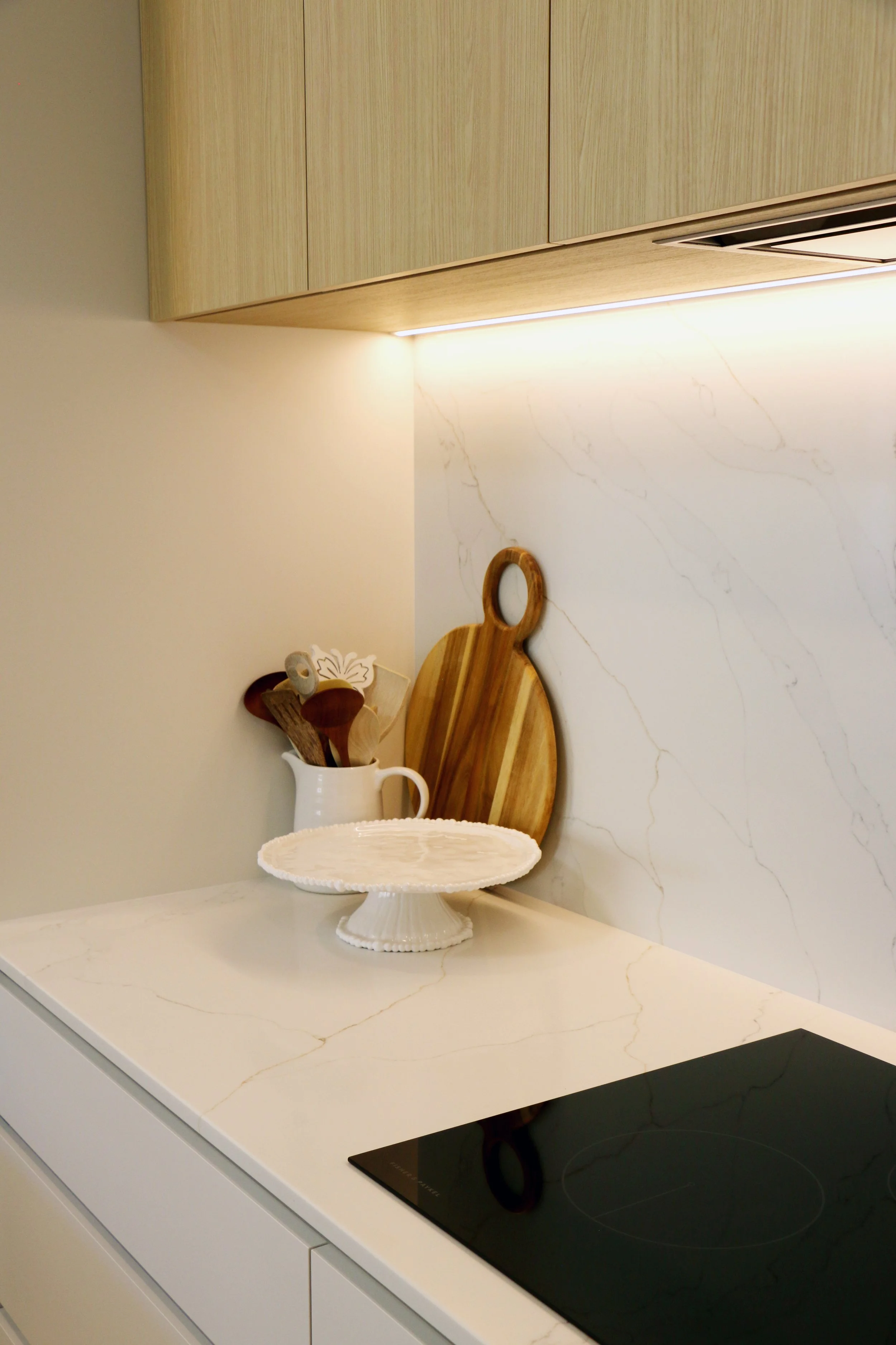 16 Contour Ave 023.JPG