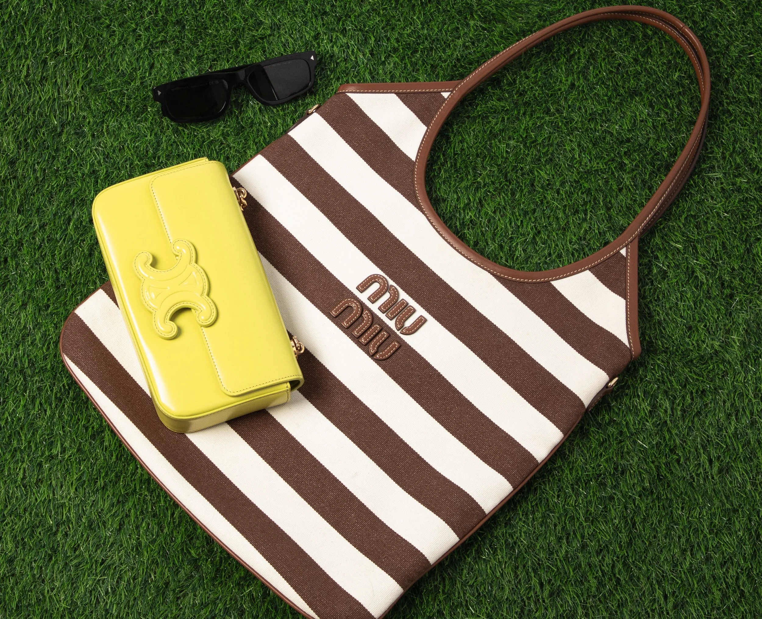 HOMEPAGE-GRASS-091-Edit copy.jpg