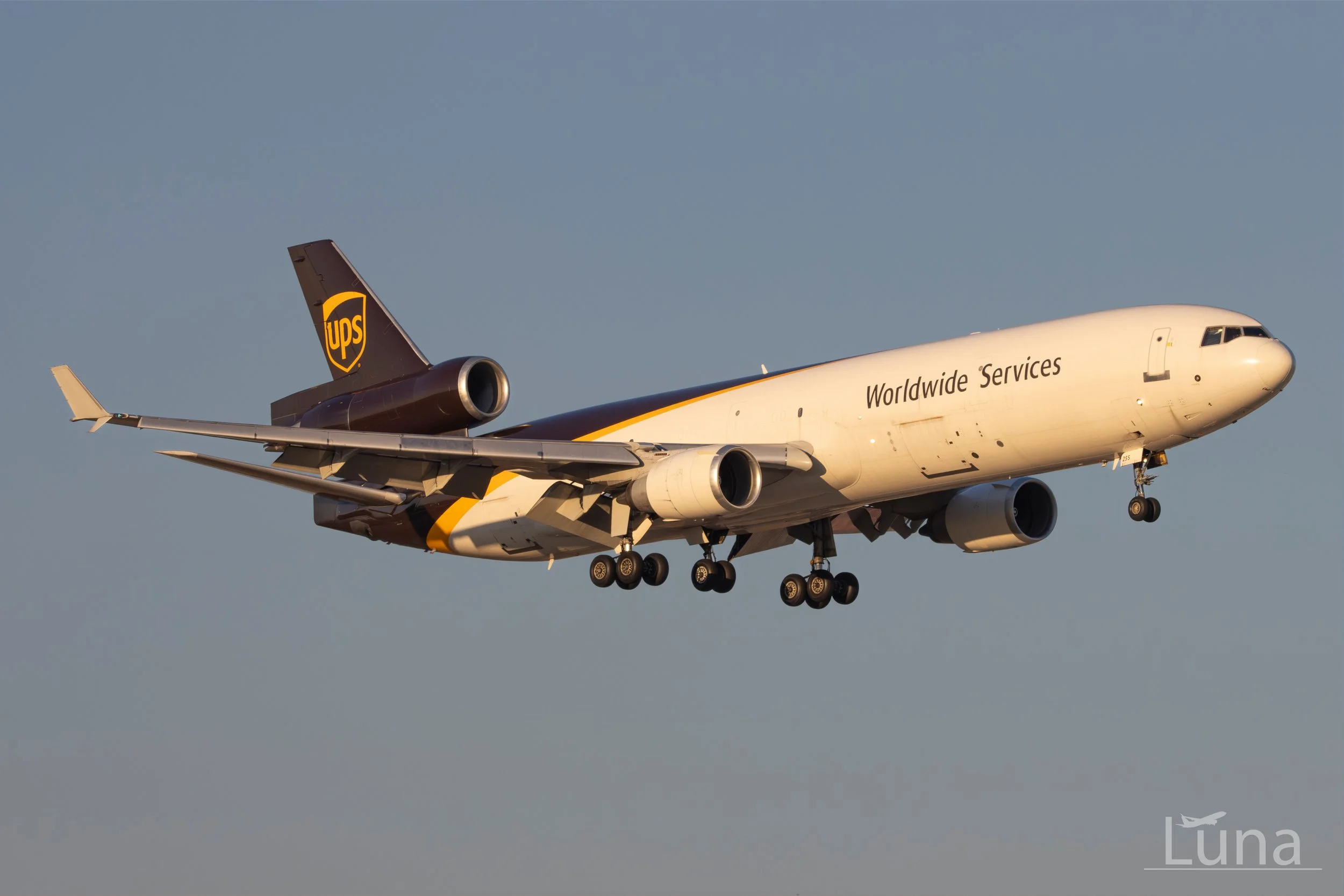 UPS MD11 2.jpg