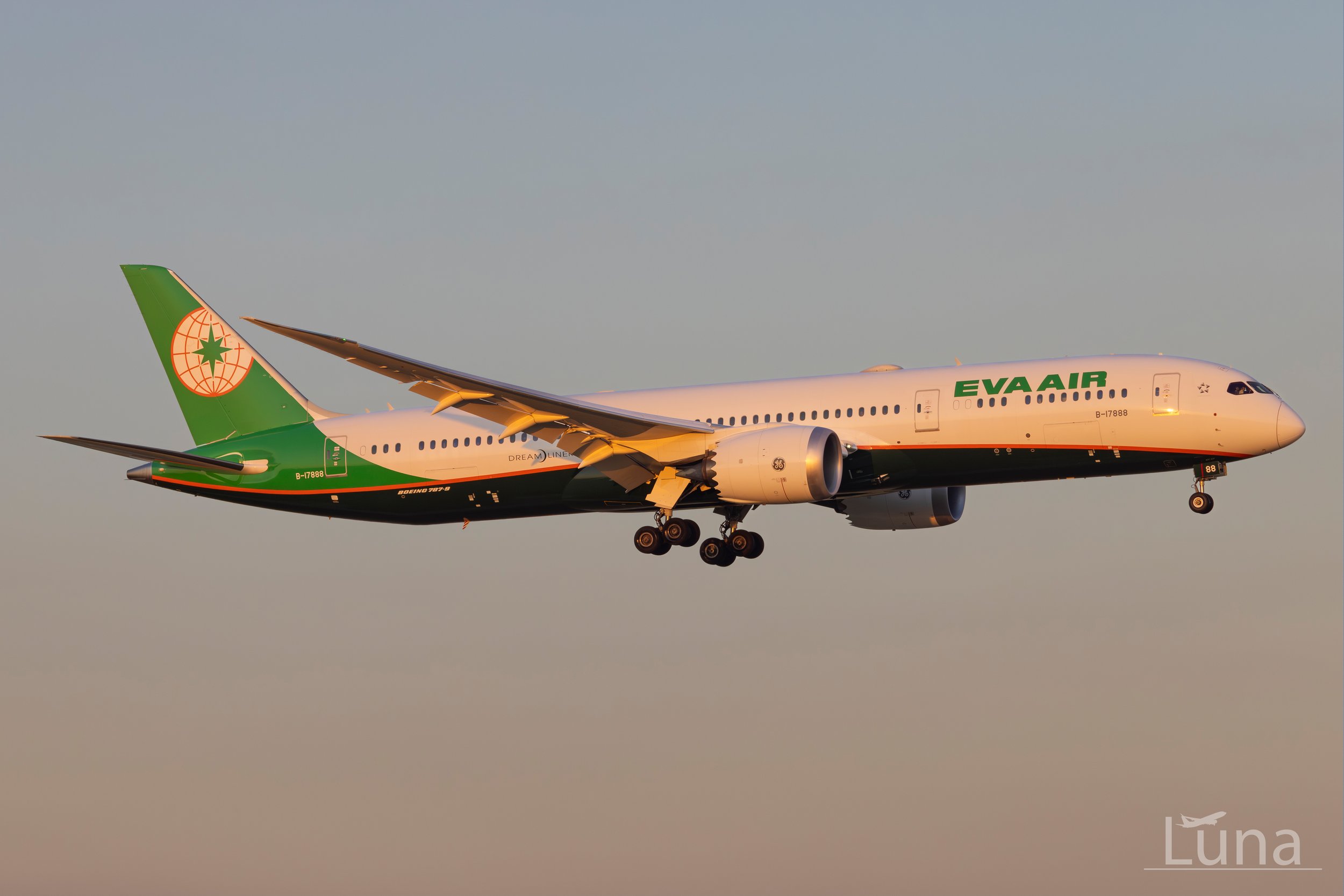 Eva Air.jpg