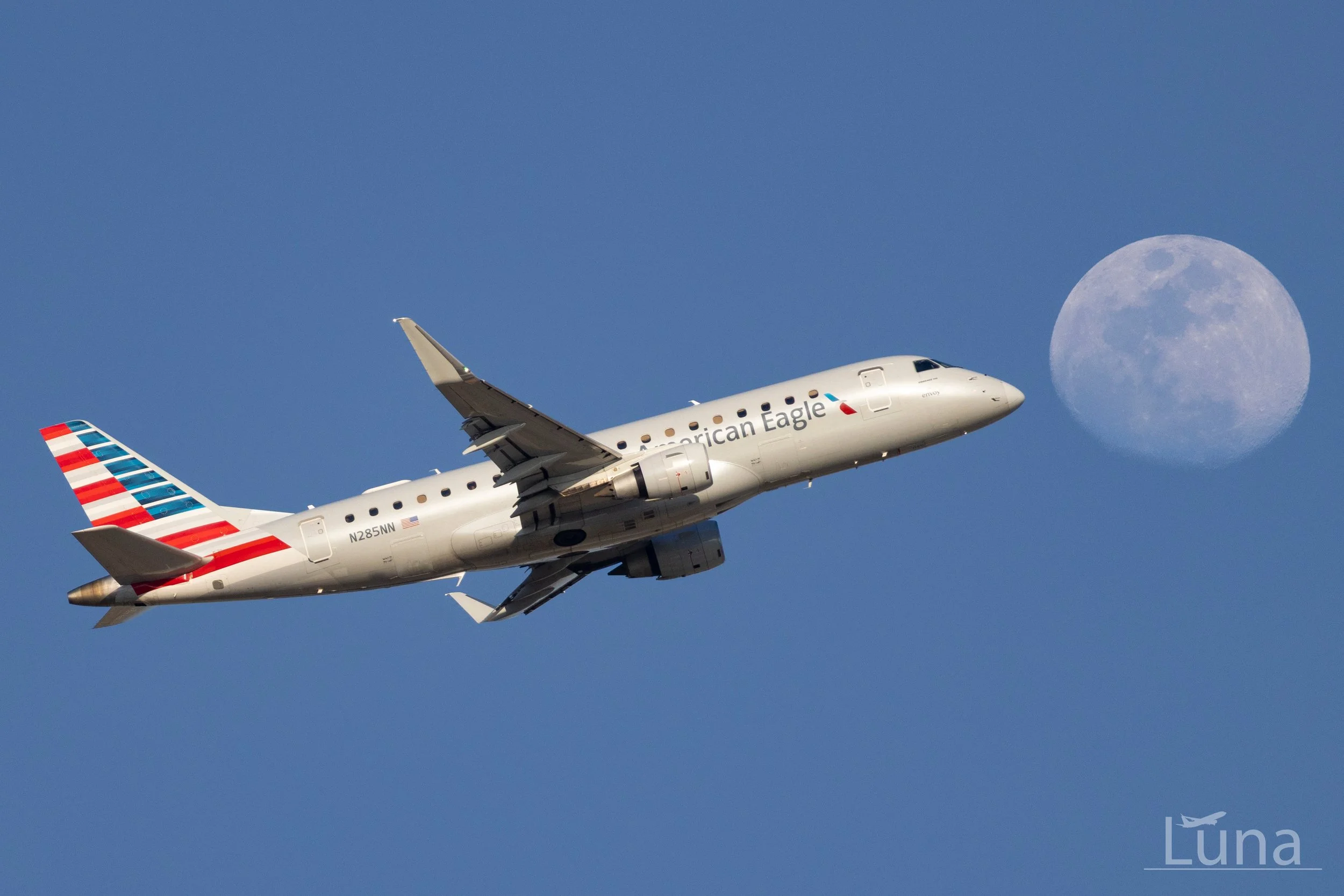 AE E175 Moon.jpg