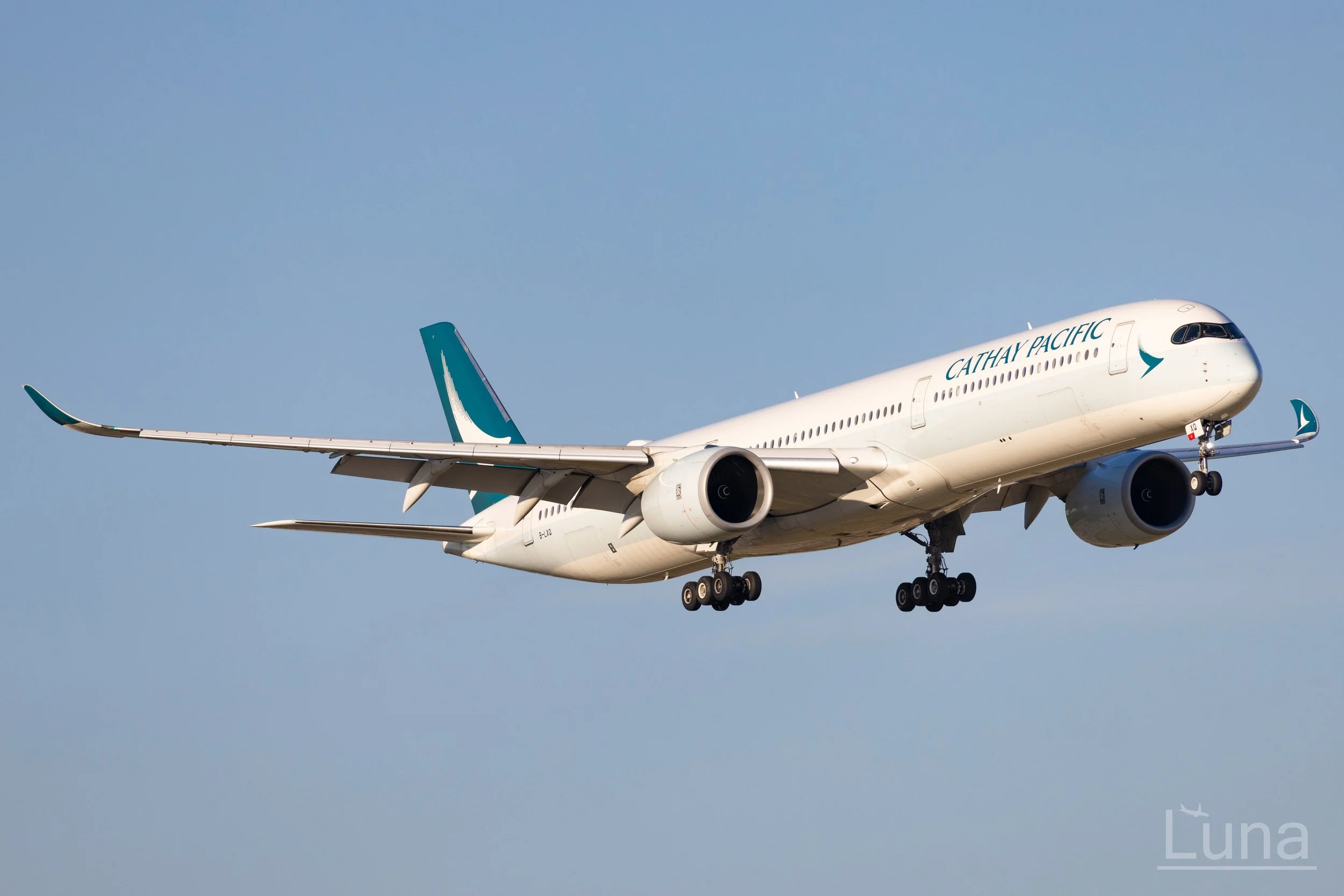 Cathay A350-1000 DFW.jpg