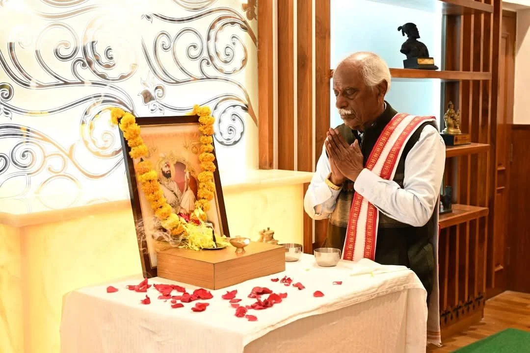 हरियाणा के राज्यपाल श्री बंडारू दत्तात्रेय ने श्री गुरु गोबिंद सिंह जी को उनके प्रकाश पर्व पर श्रद्धांजलि अर्पित की