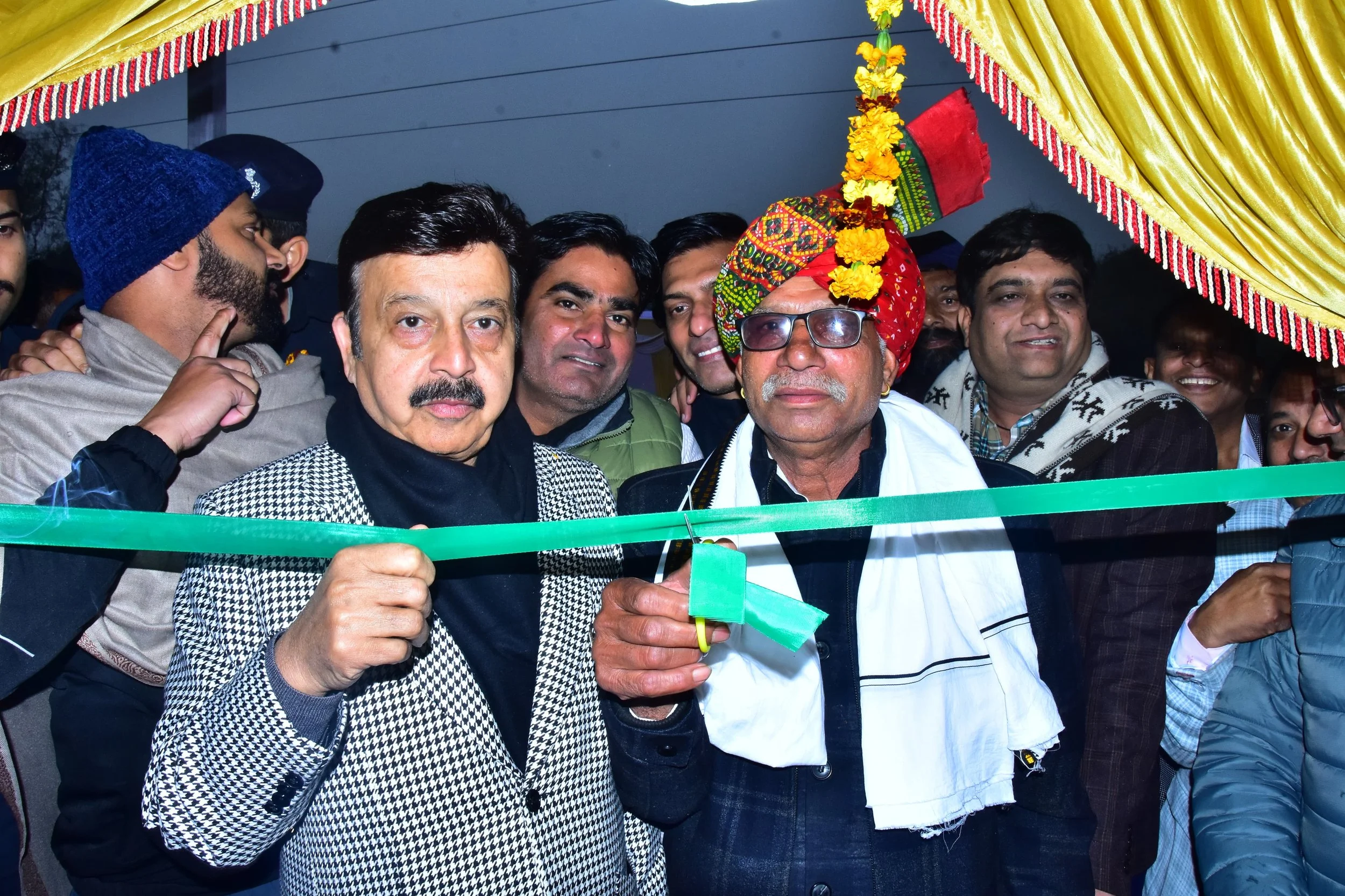  कैबिनेट मंत्री राव नरबीर सिंह ने दरबारीपुर रोड पर रैन बसेरे का किया लोकार्पण