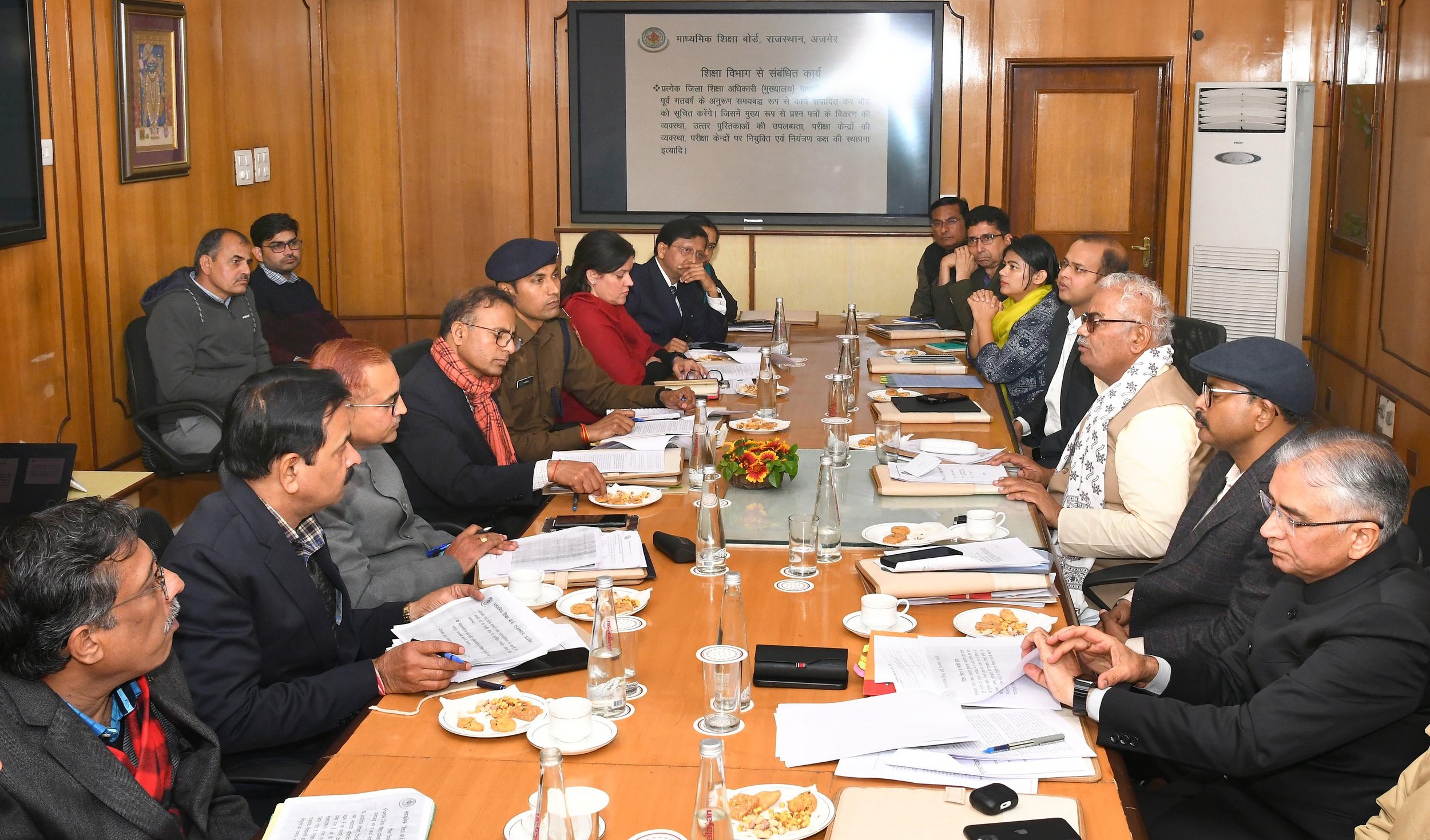 राजस्थान: राज्य स्तरीय उच्चाधिकार प्राप्त परीक्षा समिति की बैठक, प्रश्न पत्रों की सुरक्षा व्यवस्था पुख्ता हो— शिक्षा मंत्री मदन दिलावर
